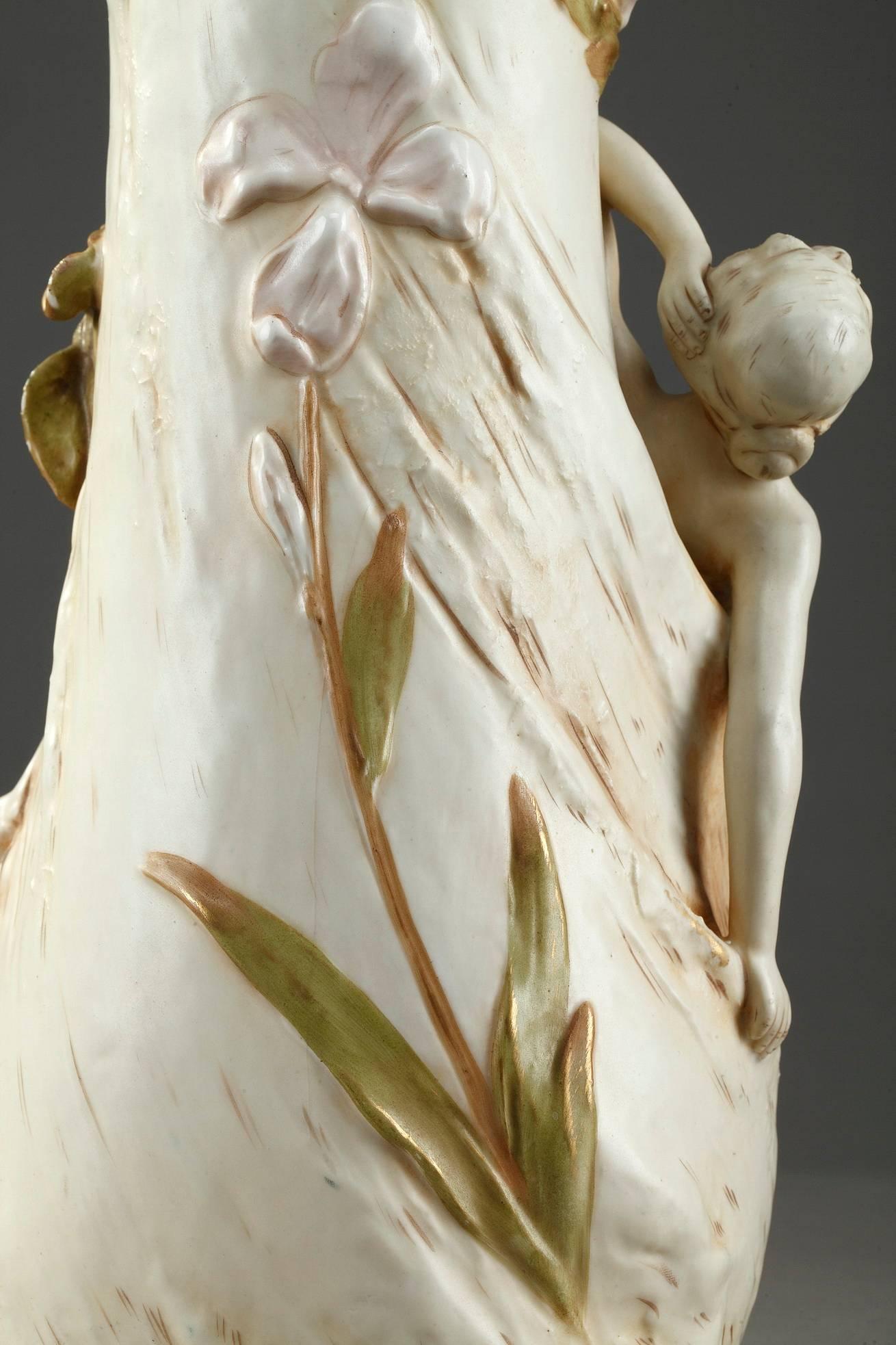 Late 19th Century Pair of Art Nouveau Royal Dux Porcelain Vases In Good Condition In Paris, FR