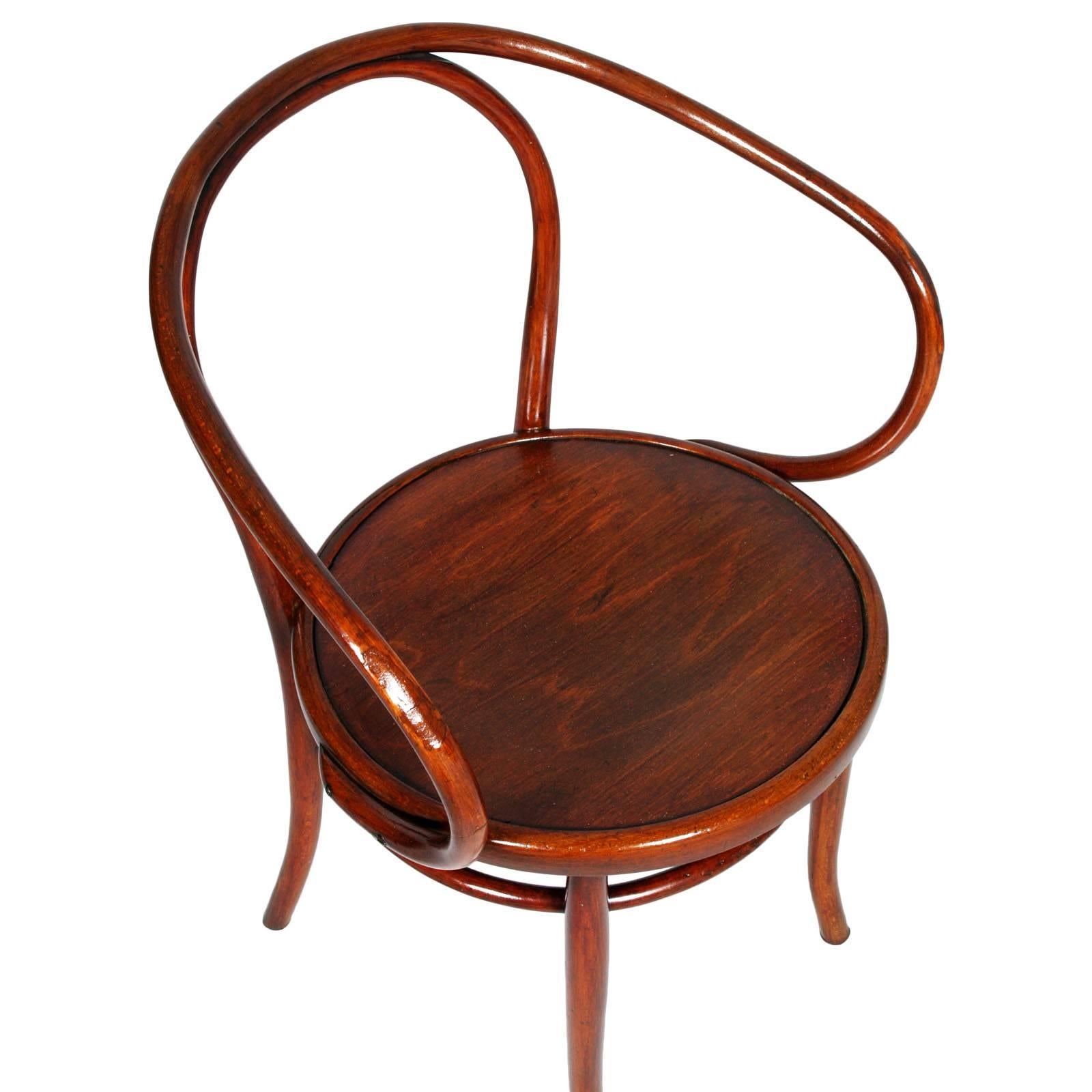 Art nouveau Paire de fauteuils B-9 en bois cintré de la fin du XIXe siècle par Jacob et Josef Kohn en vente