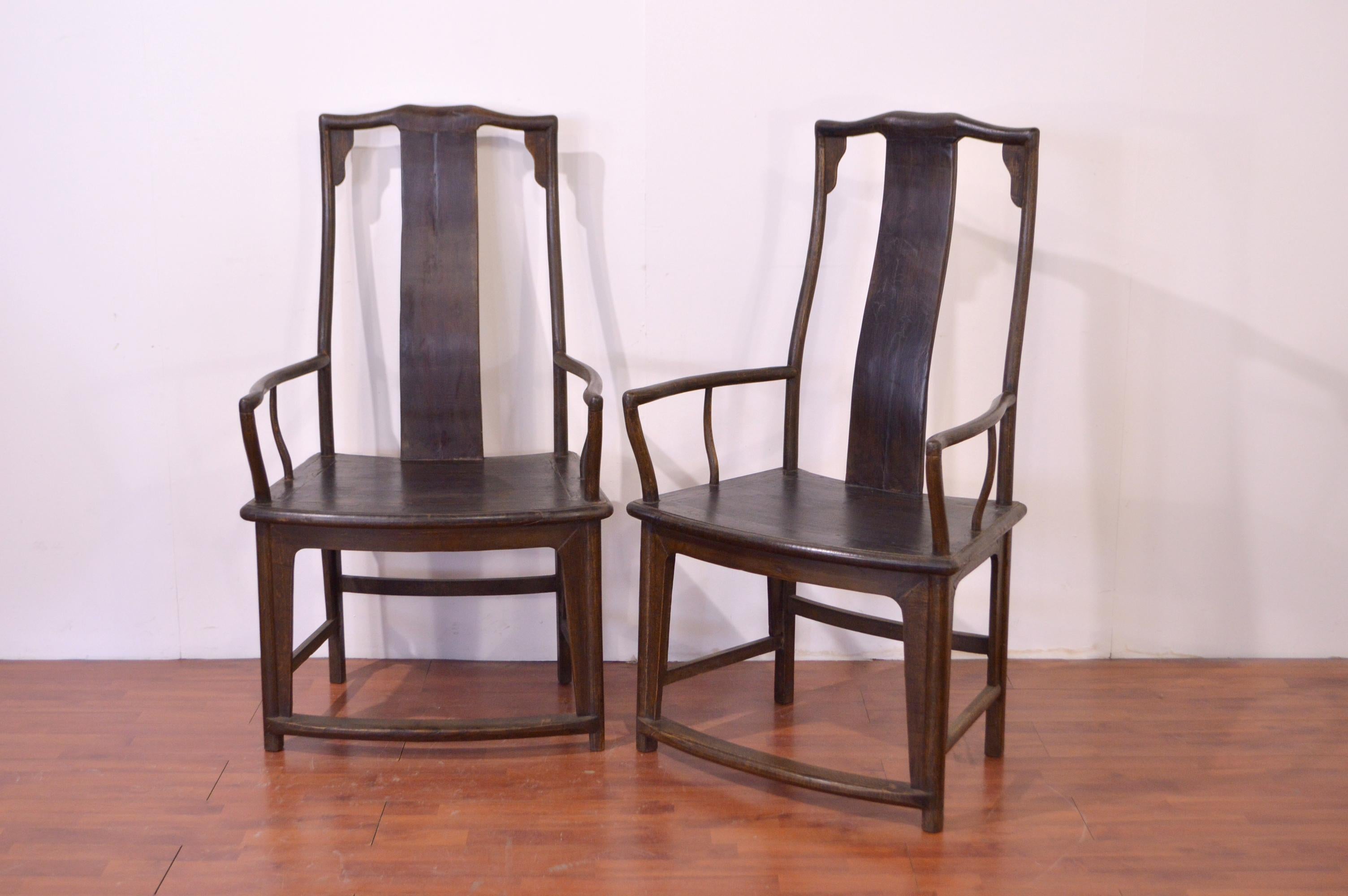Elm wood chinese chairs of the province of Shaanxi. Simple form, very wide seat and armrests.