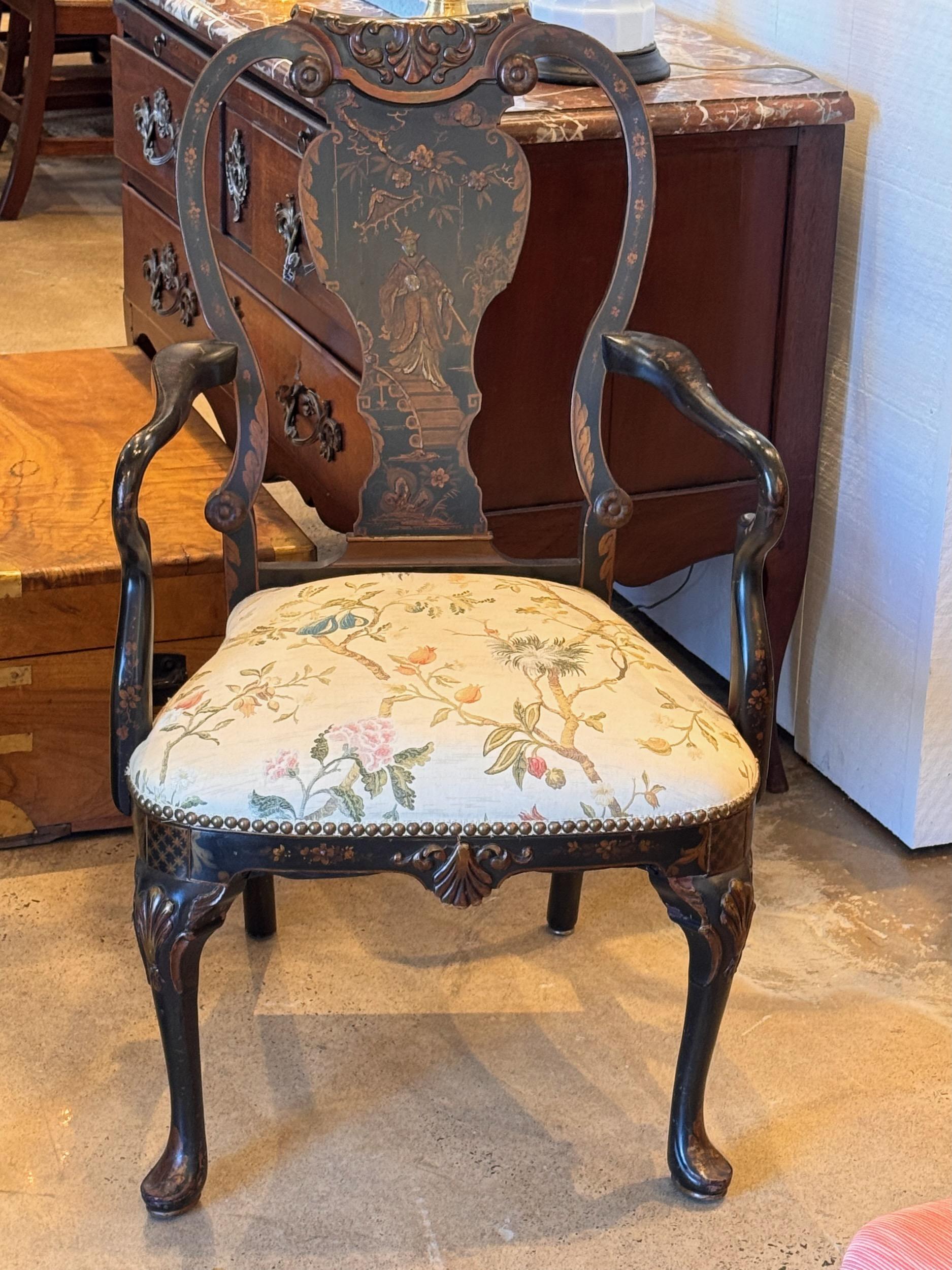 Britannique Paire de chaises asiatiques Chinoiserie de la fin du 19ème siècle en vente