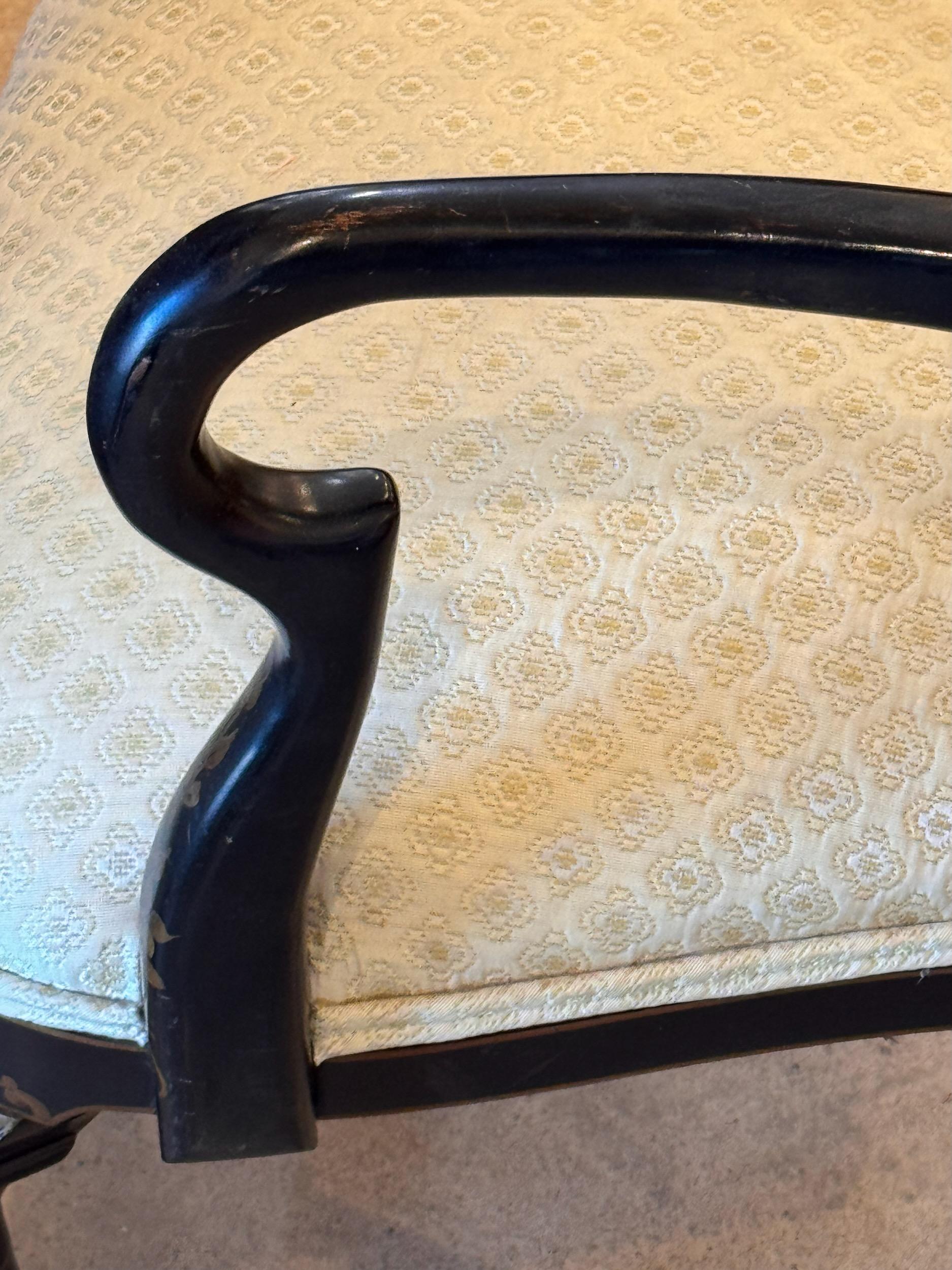 Paire de chaises asiatiques Chinoiserie de la fin du 19ème siècle en vente 2