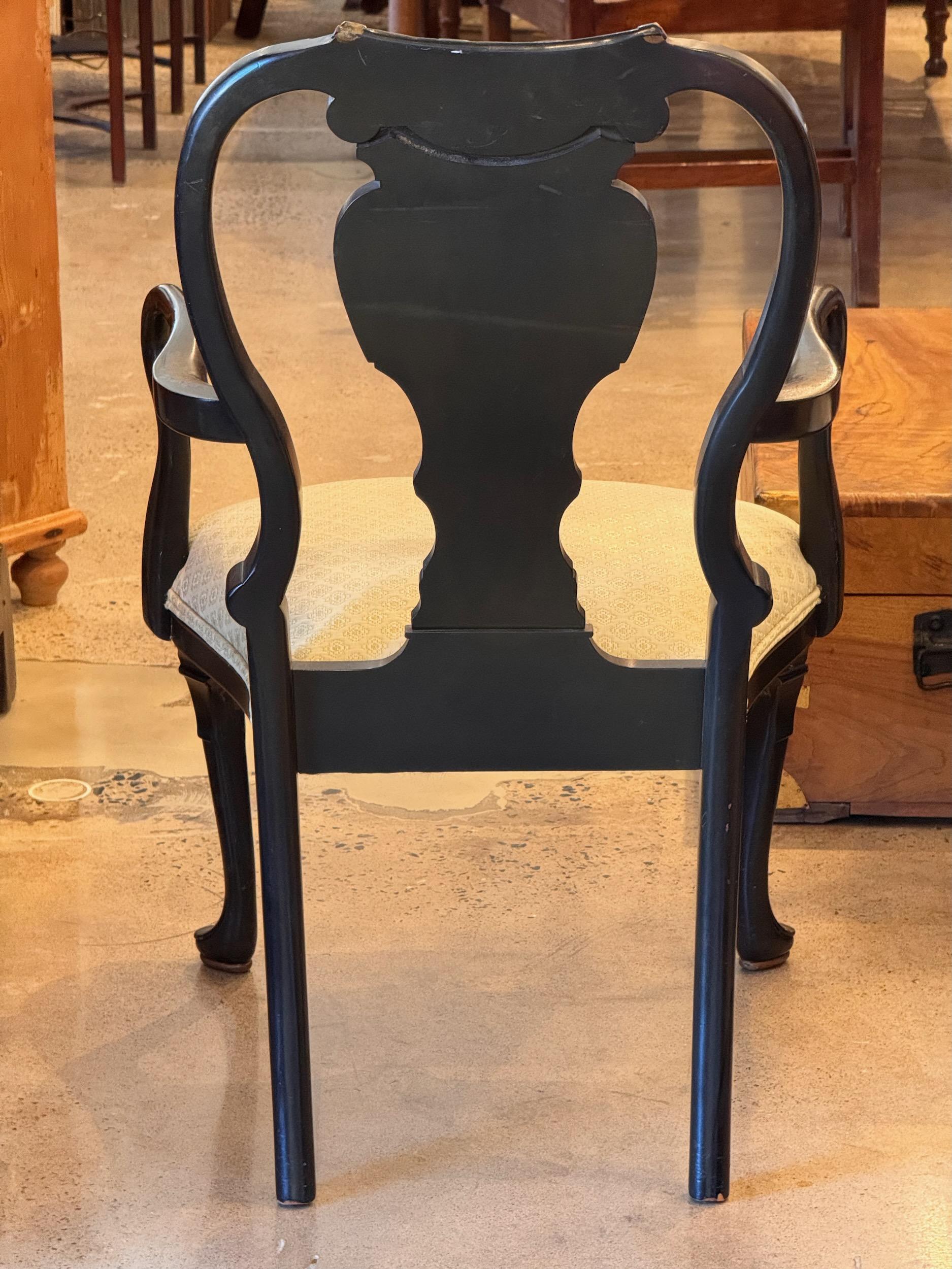 Paire de chaises asiatiques Chinoiserie de la fin du 19ème siècle en vente 3