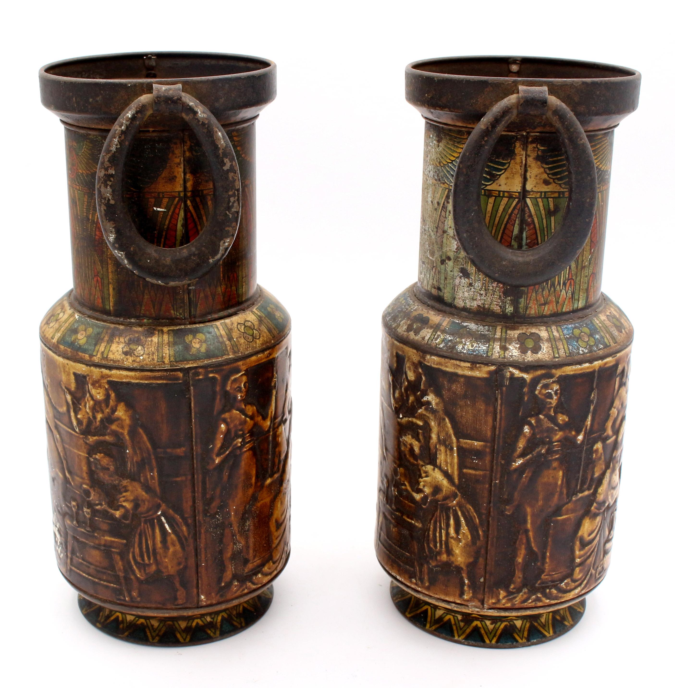 Paire d'urnes canopes de style Revive égyptien de la fin du 19e siècle Bon état - En vente à Chapel Hill, NC