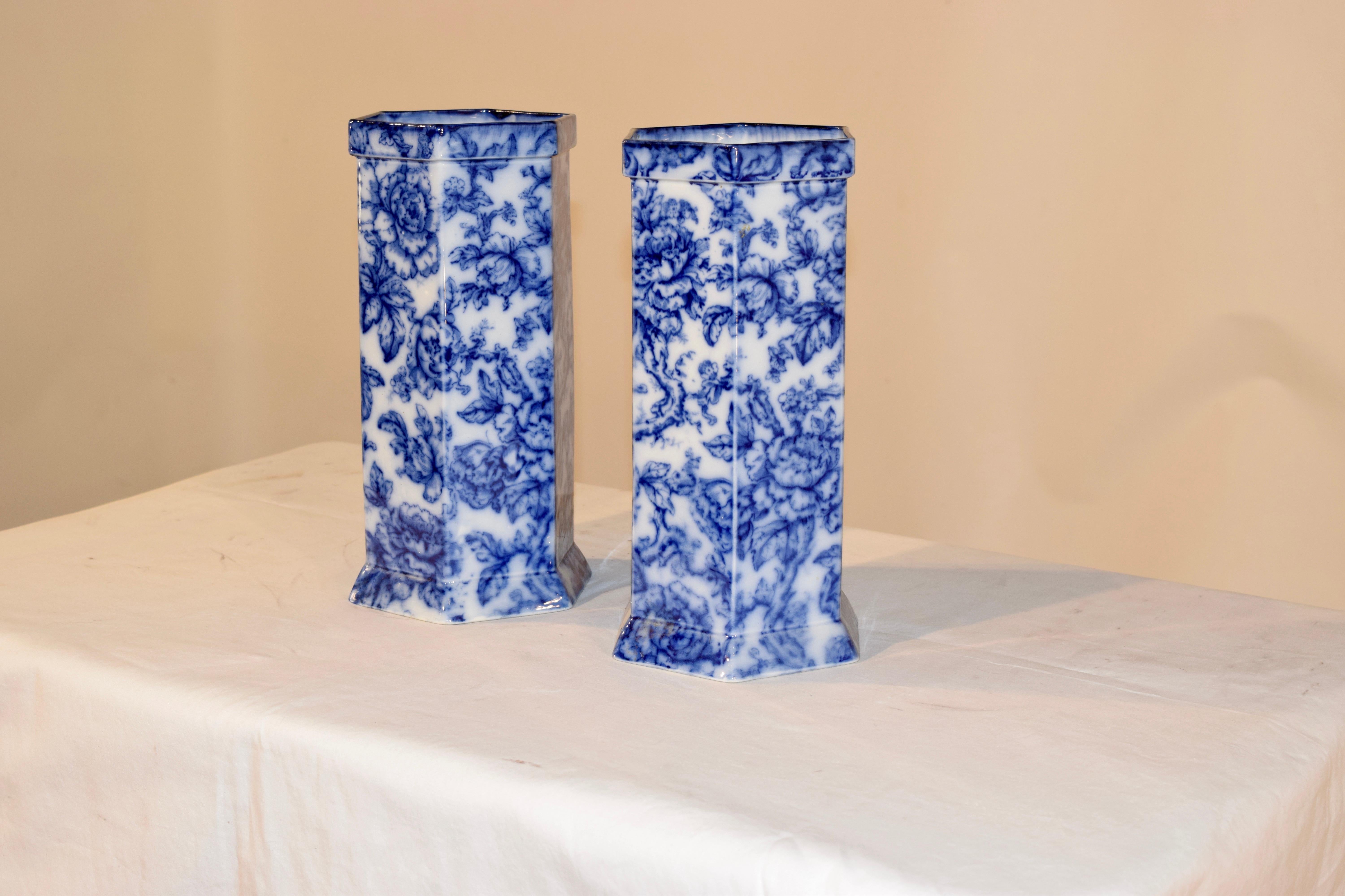 Victorian Late 19th Century Pair of Flow Blue Vases