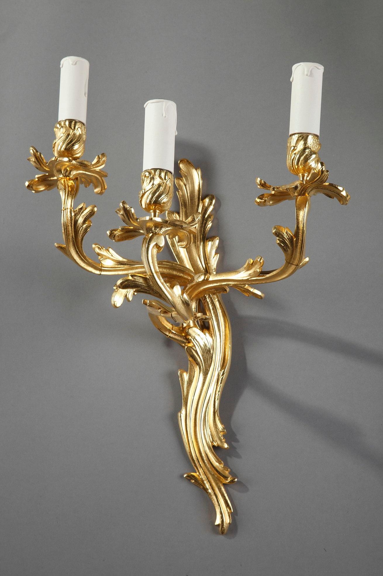 Gilt Late 19th Century Pair of French Wall Sconces in Louis XV Style