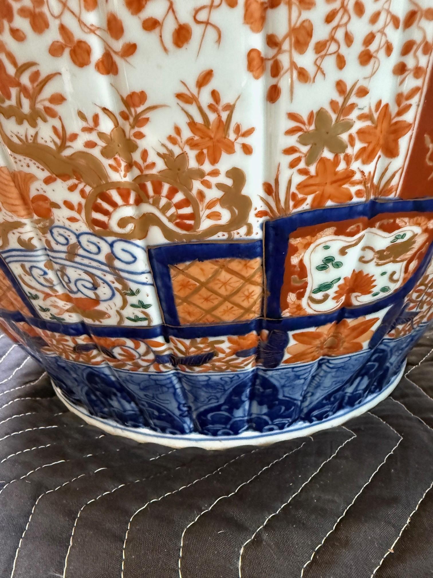 Late 19th Century Pair of Japanese Imari Porcelain Jardinières or Planters en vente 3