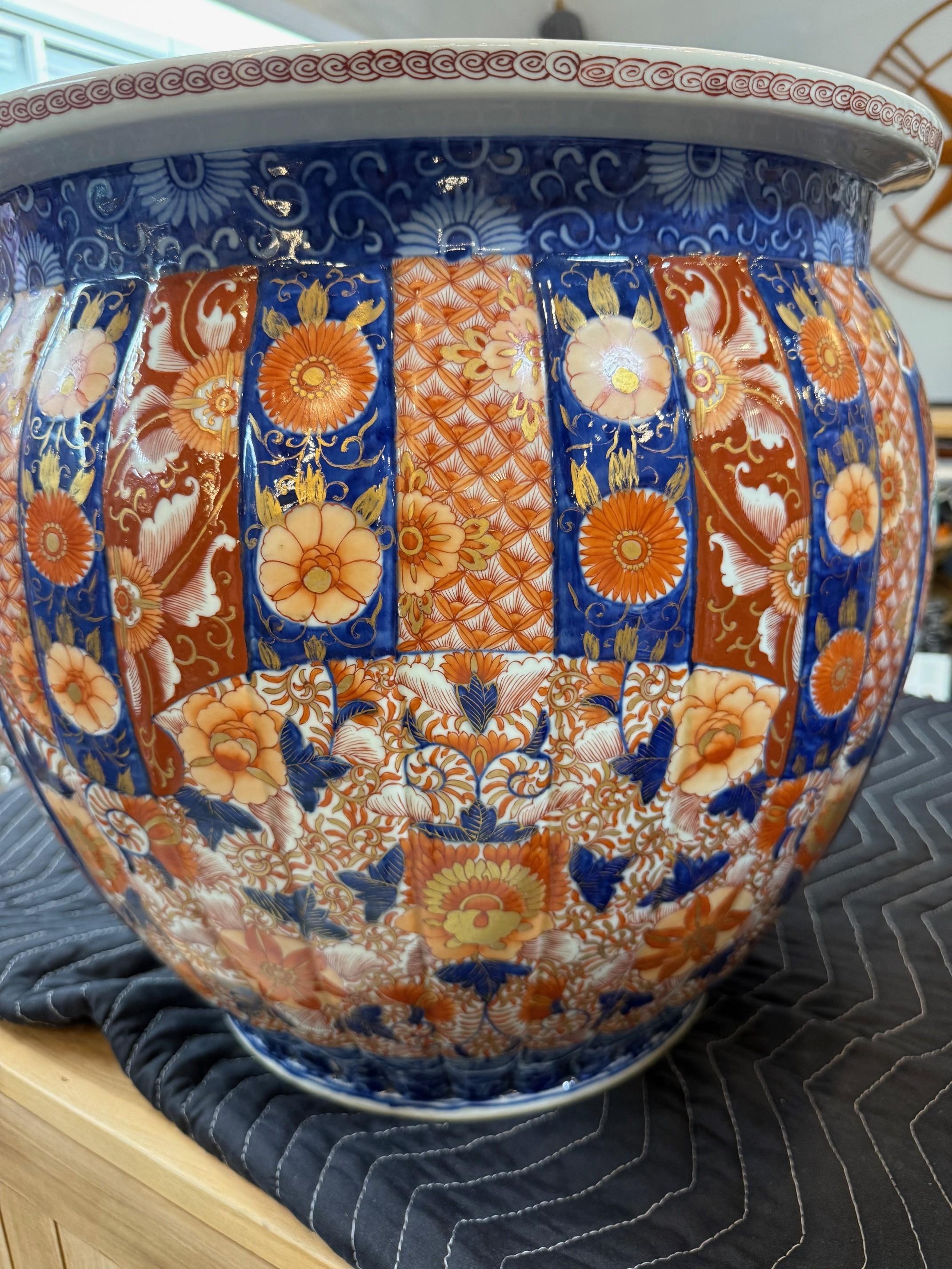 Porcelaine Late 19th Century Pair of Japanese Imari Porcelain Jardinières or Planters en vente