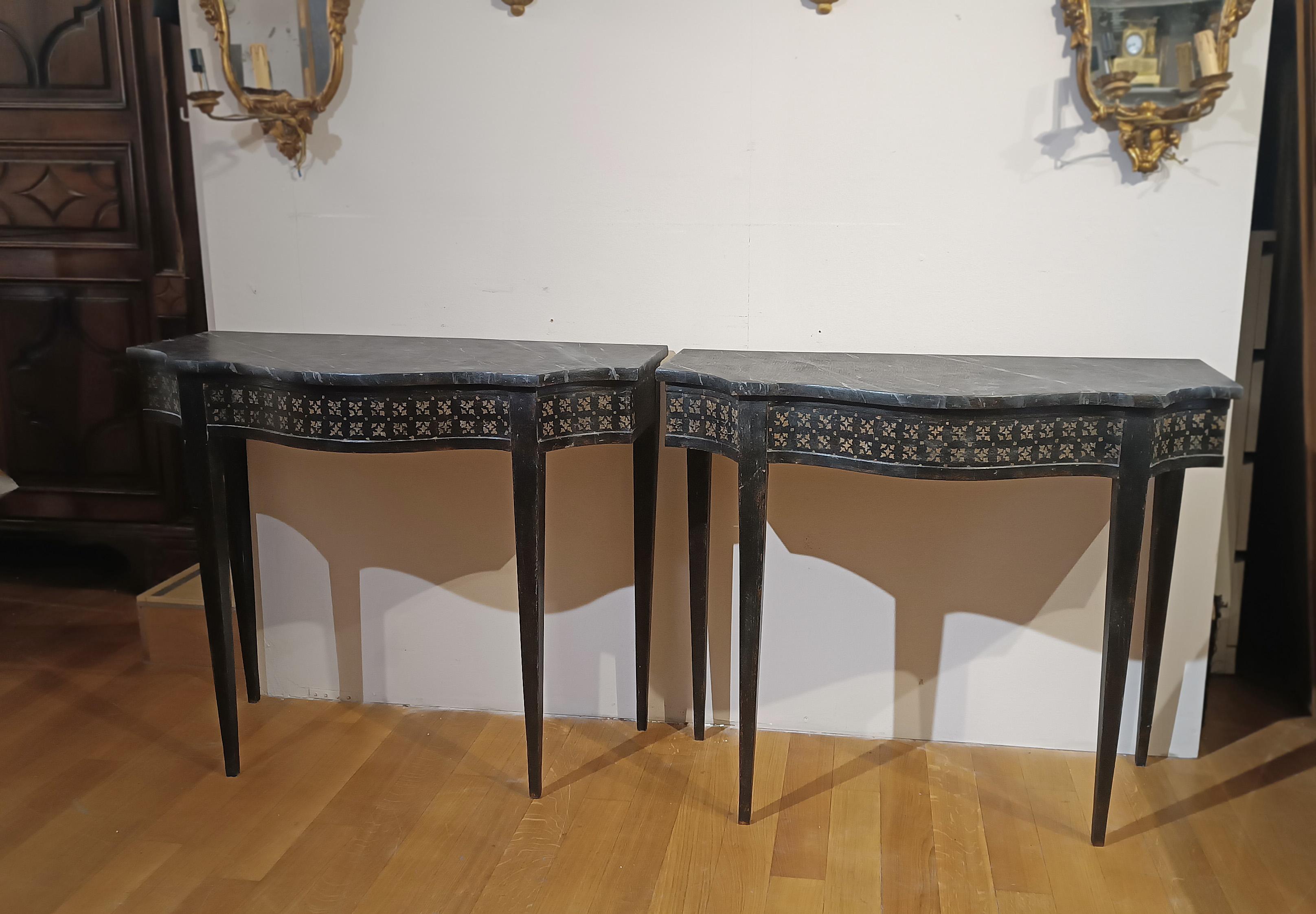 19th Century LATE 19th CENTURY PAIR OF NEOCLASSICAL CONSOLLES TABLES For Sale