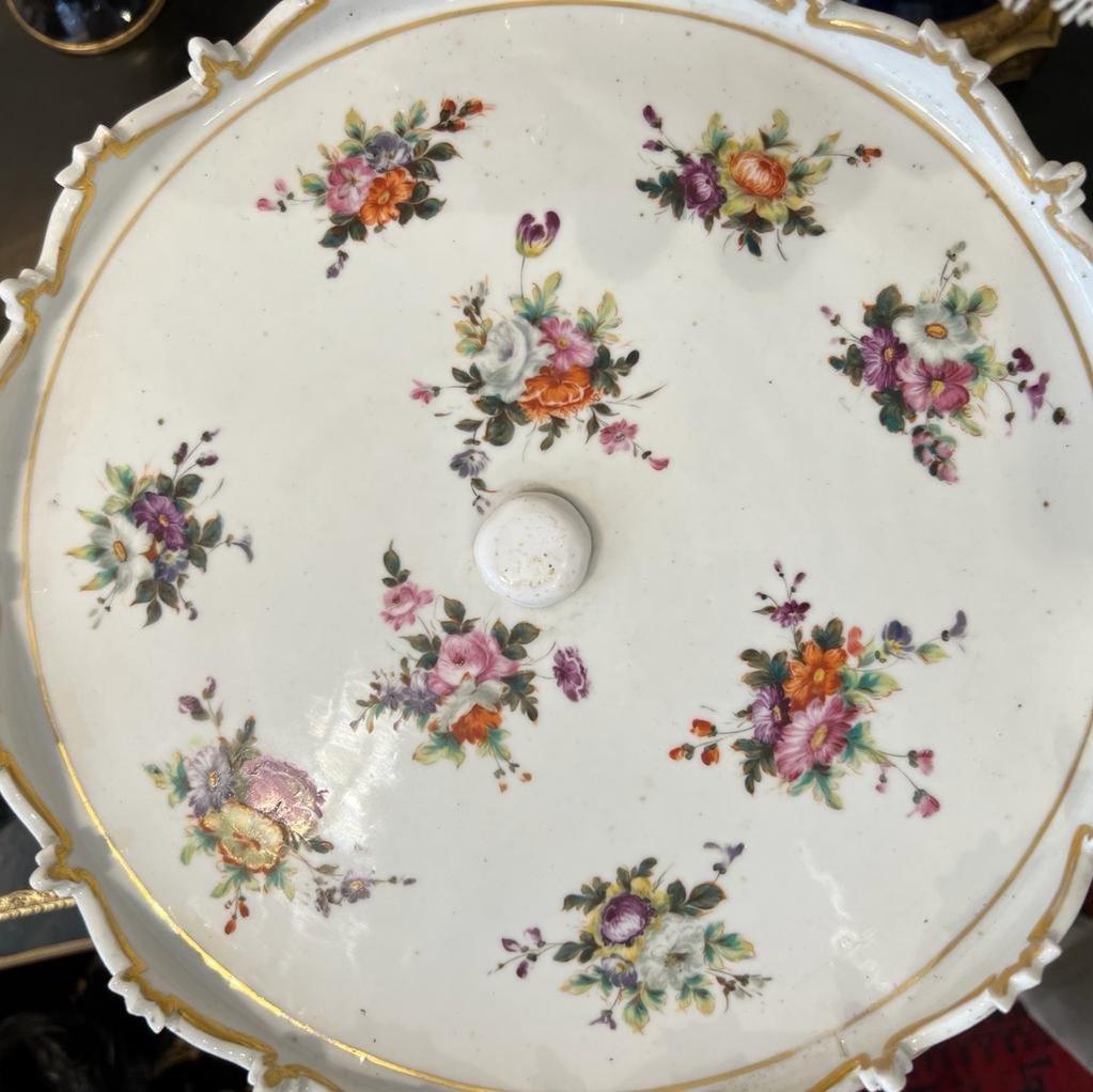 Late 19th Century Pair of Serving Platters in Paris Porcelain  For Sale 4