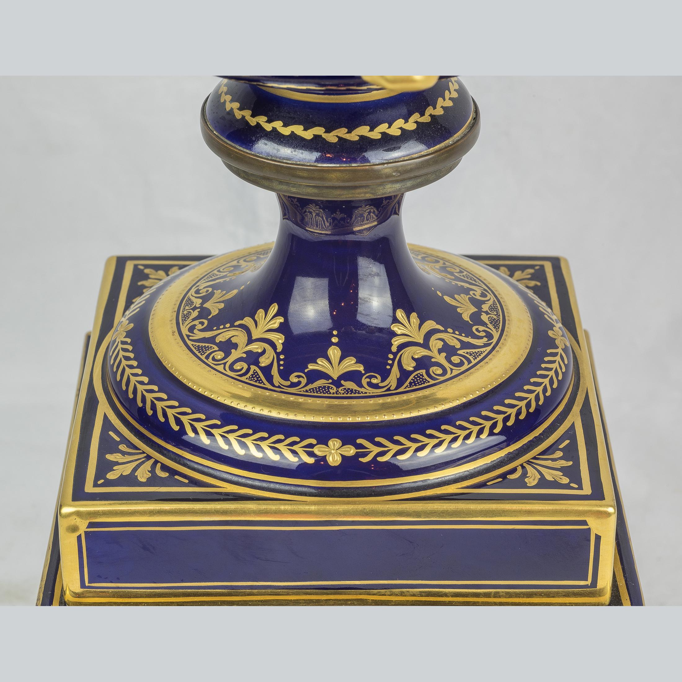 Late 19th Century Pair of Vienna Style Porcelain Gilt and Cobalt-Blue Ground Vas For Sale 6