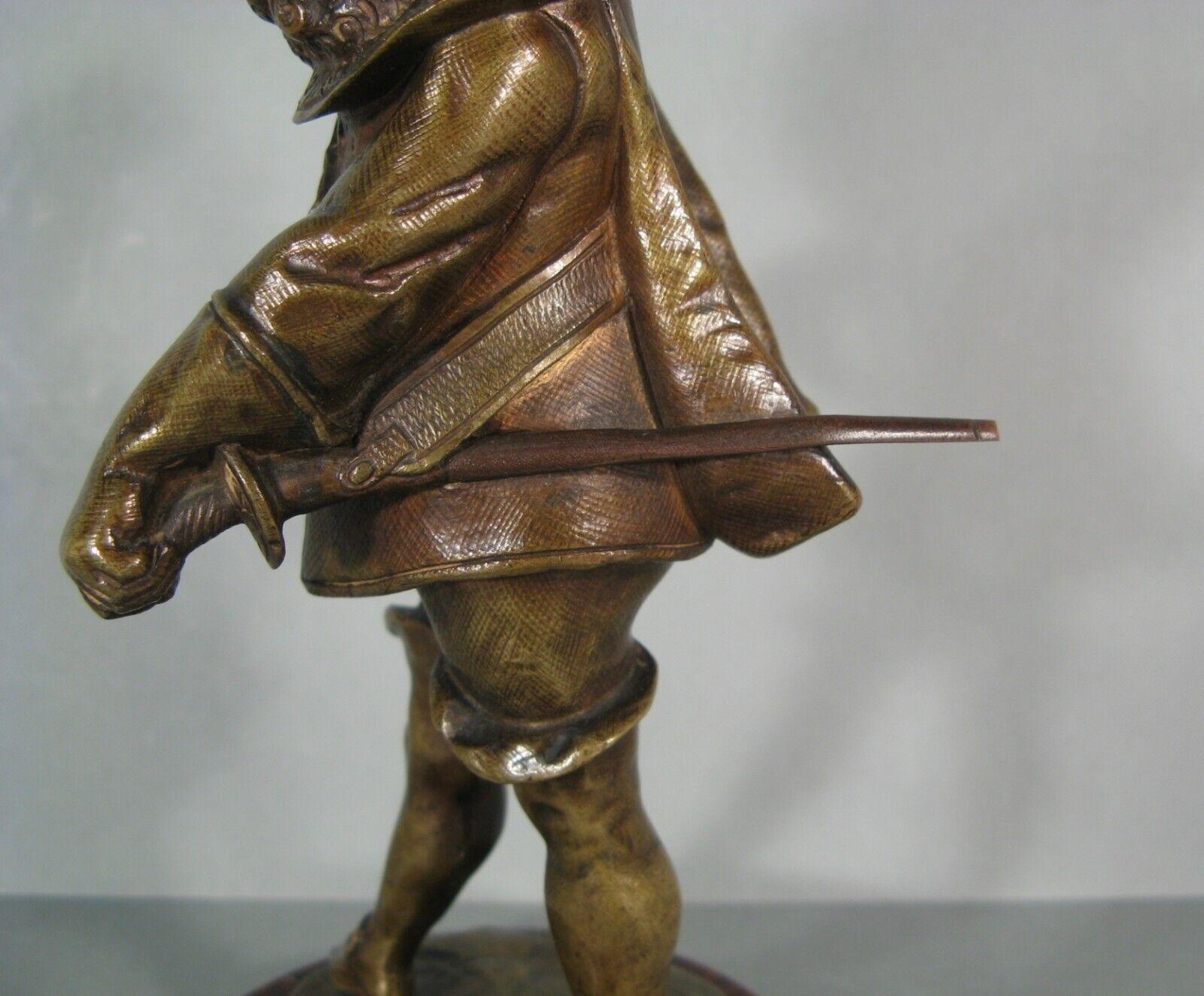 Late 19th Century Patinated Bronze Sculpture of a Young Musketeer - 1Y187 6