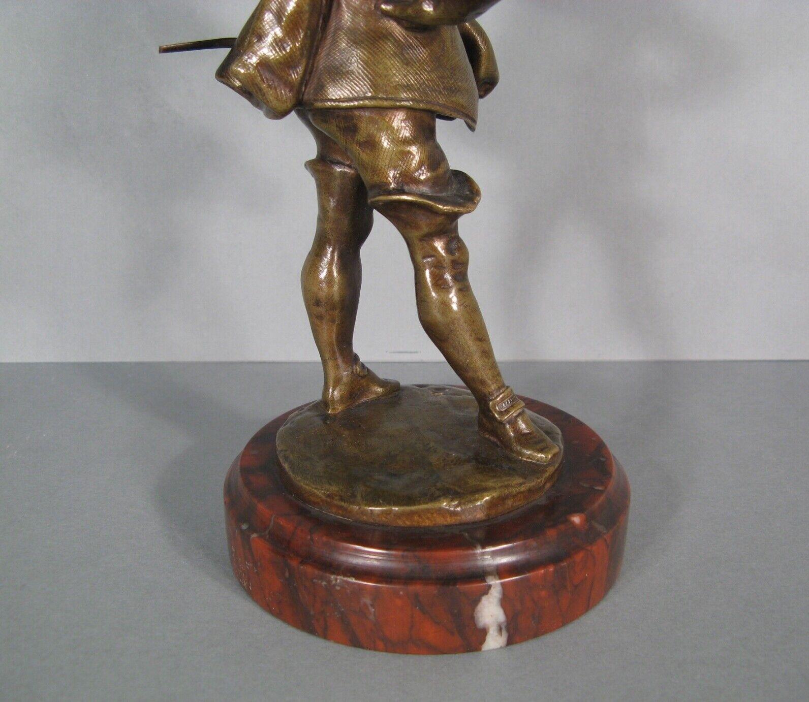 Late 19th Century Patinated Bronze Sculpture of a Young Musketeer - 1Y187 1