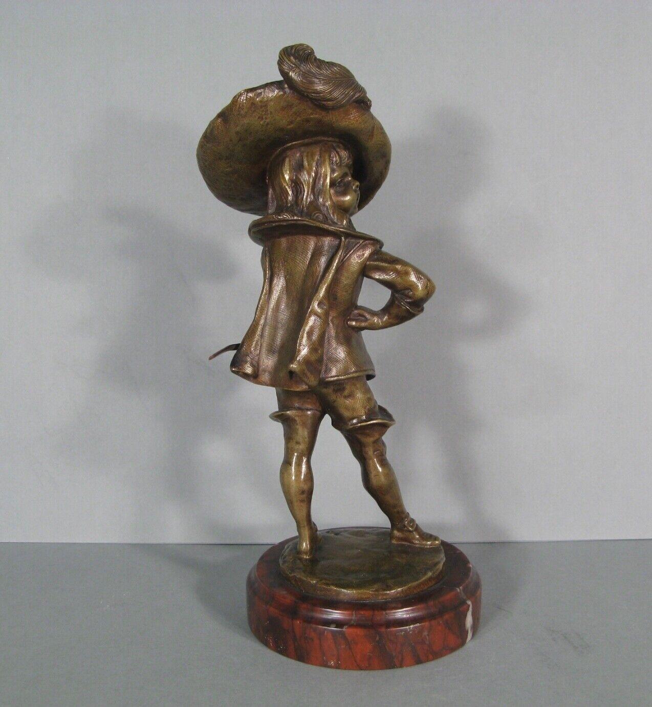 Late 19th Century Patinated Bronze Sculpture of a Young Musketeer - 1Y187 2