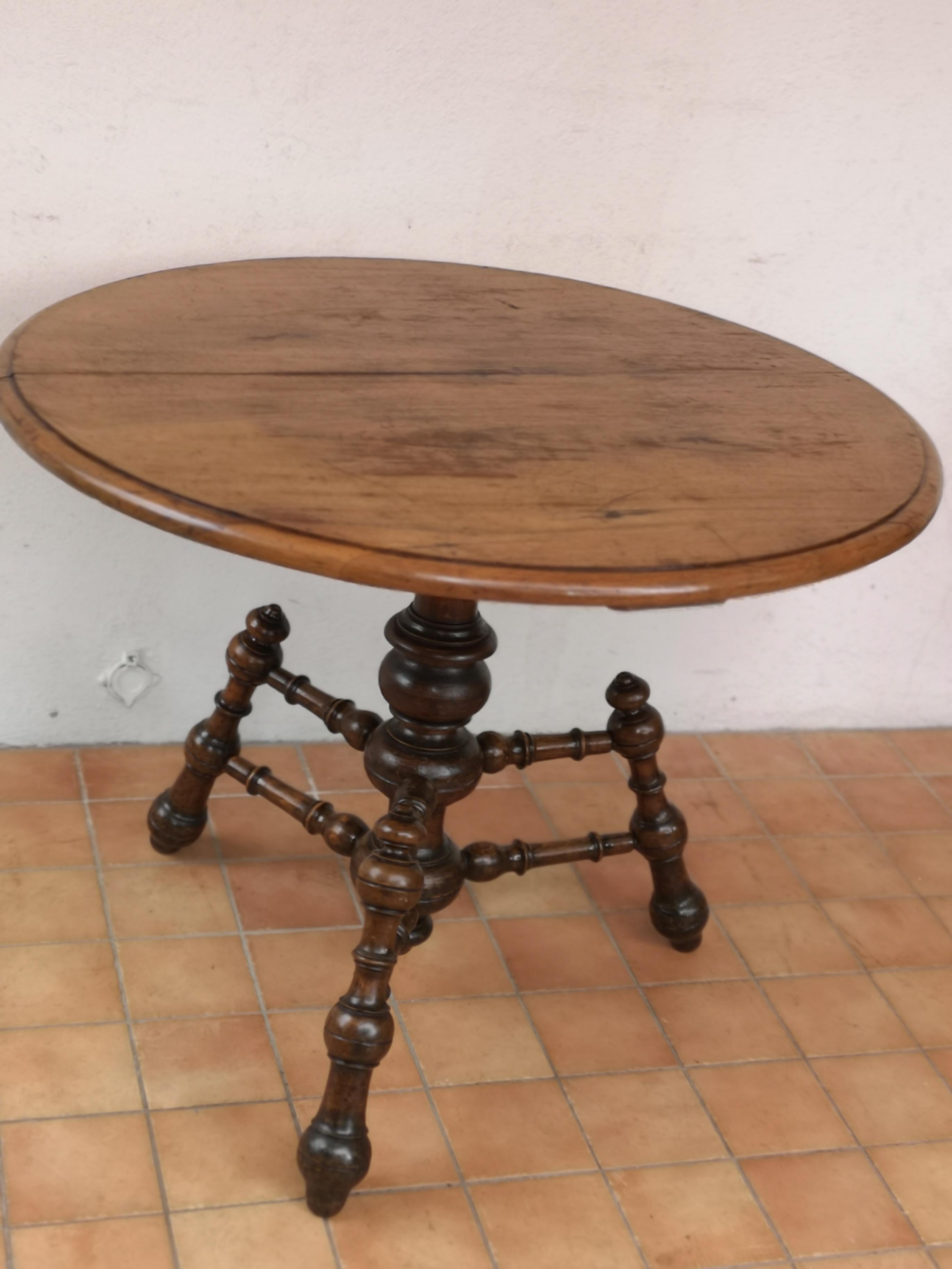 Carved Late 19th Century Pedestal Table For Sale
