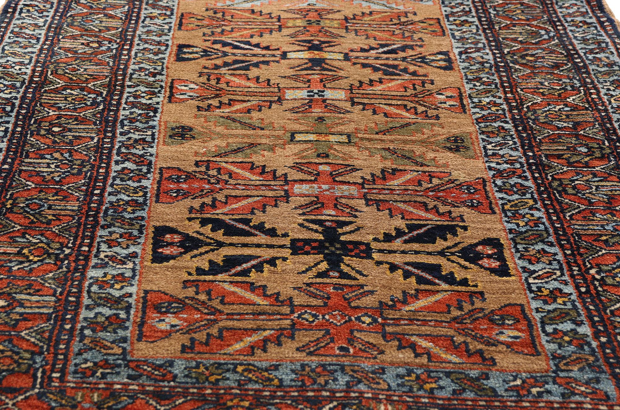Hand-Knotted Late 19th Century Persian Bakshaish Carpet with Traditional Style For Sale