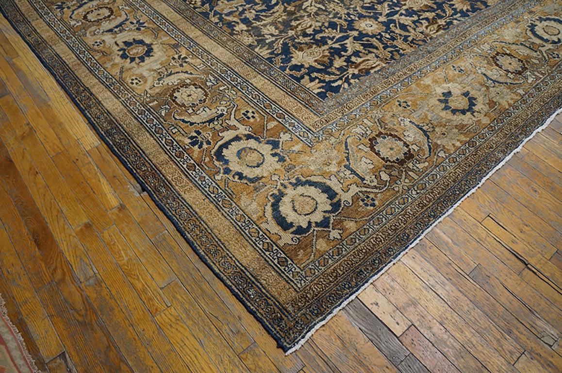 Late 19th Century Persian Bibikabad Carpet ( 12'5