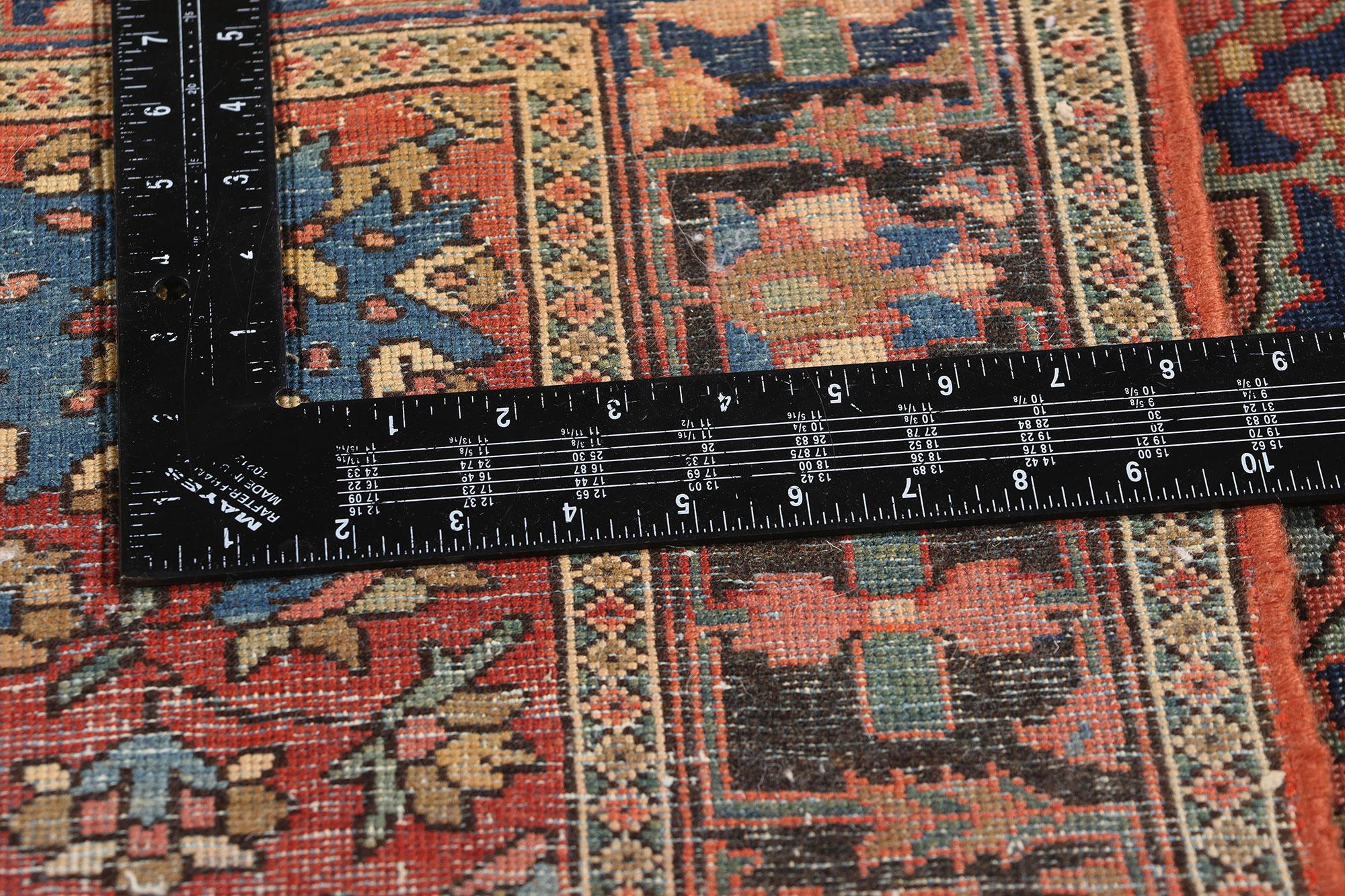 Tappeto persiano Farahan della fine del XIX secolo con stile moderno In condizioni buone in vendita a Dallas, TX