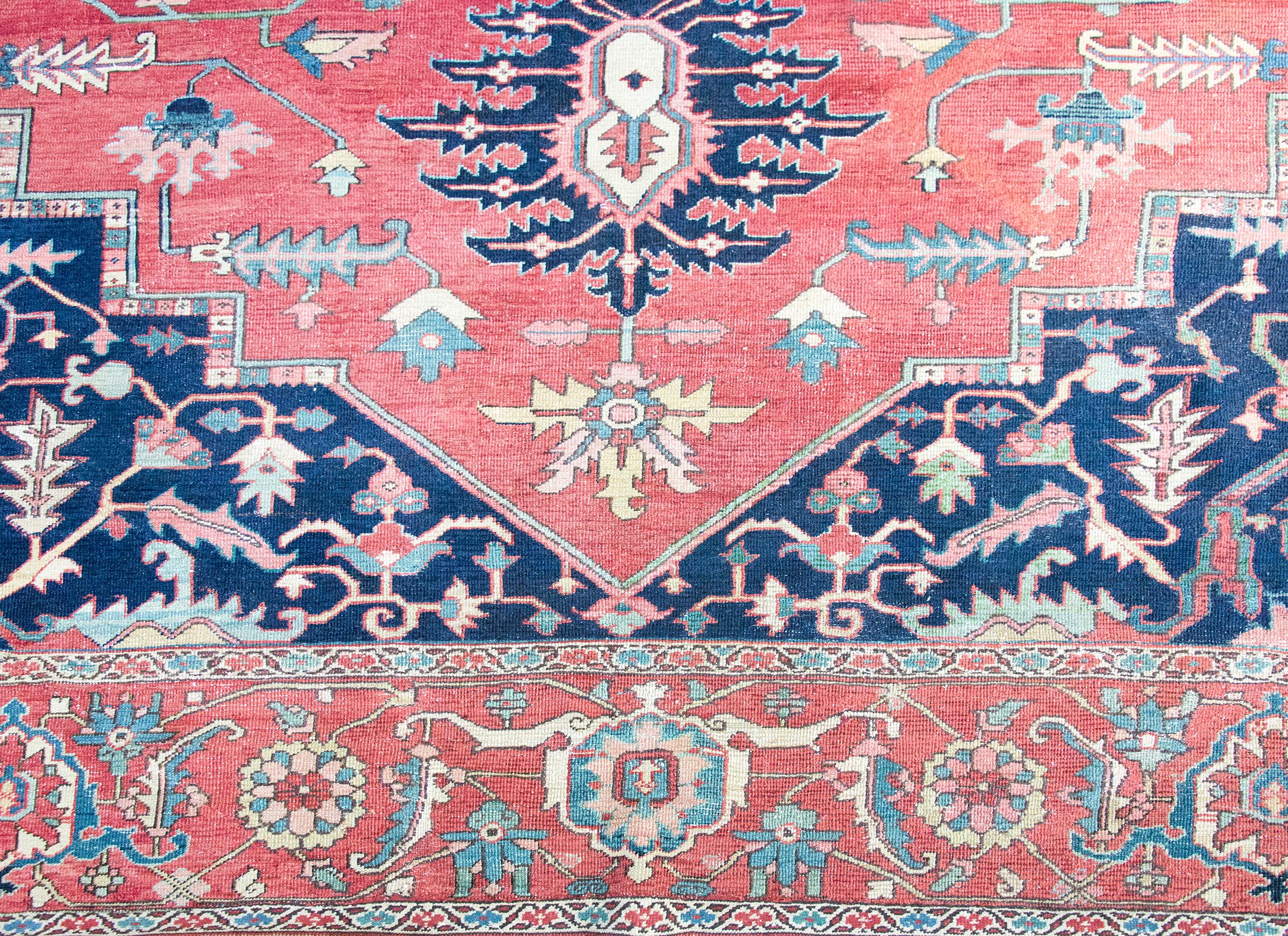 Persischer Heriz-Teppich des späten 19. Jahrhunderts im Angebot 2