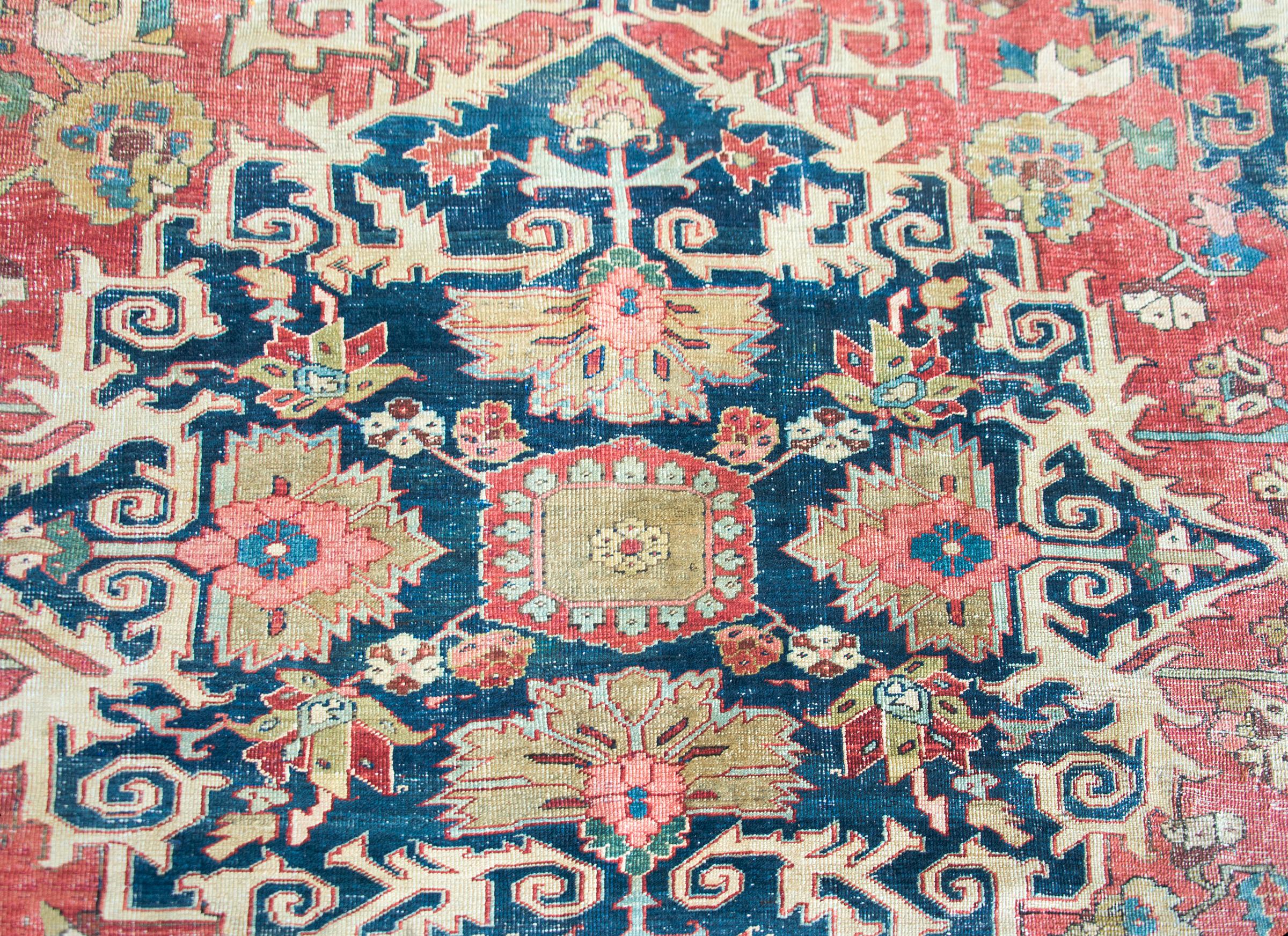 Late 19th Century Persian Heriz Serapi Rug For Sale 5