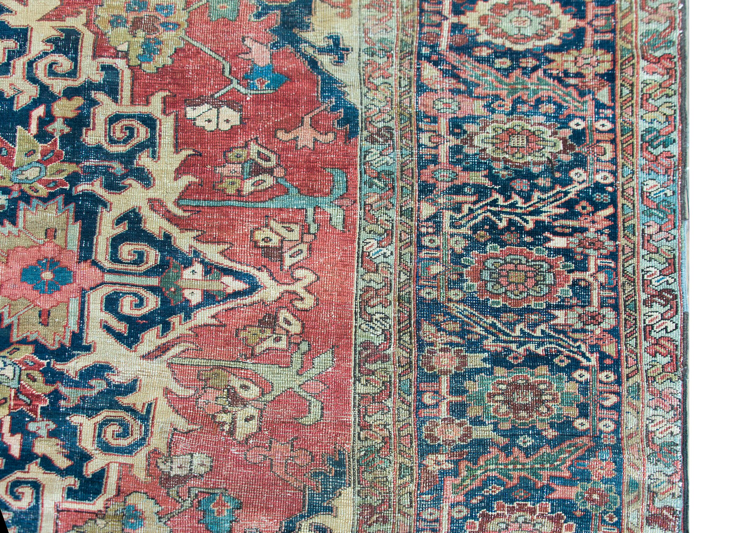 Late 19th Century Persian Heriz Serapi Rug For Sale 1