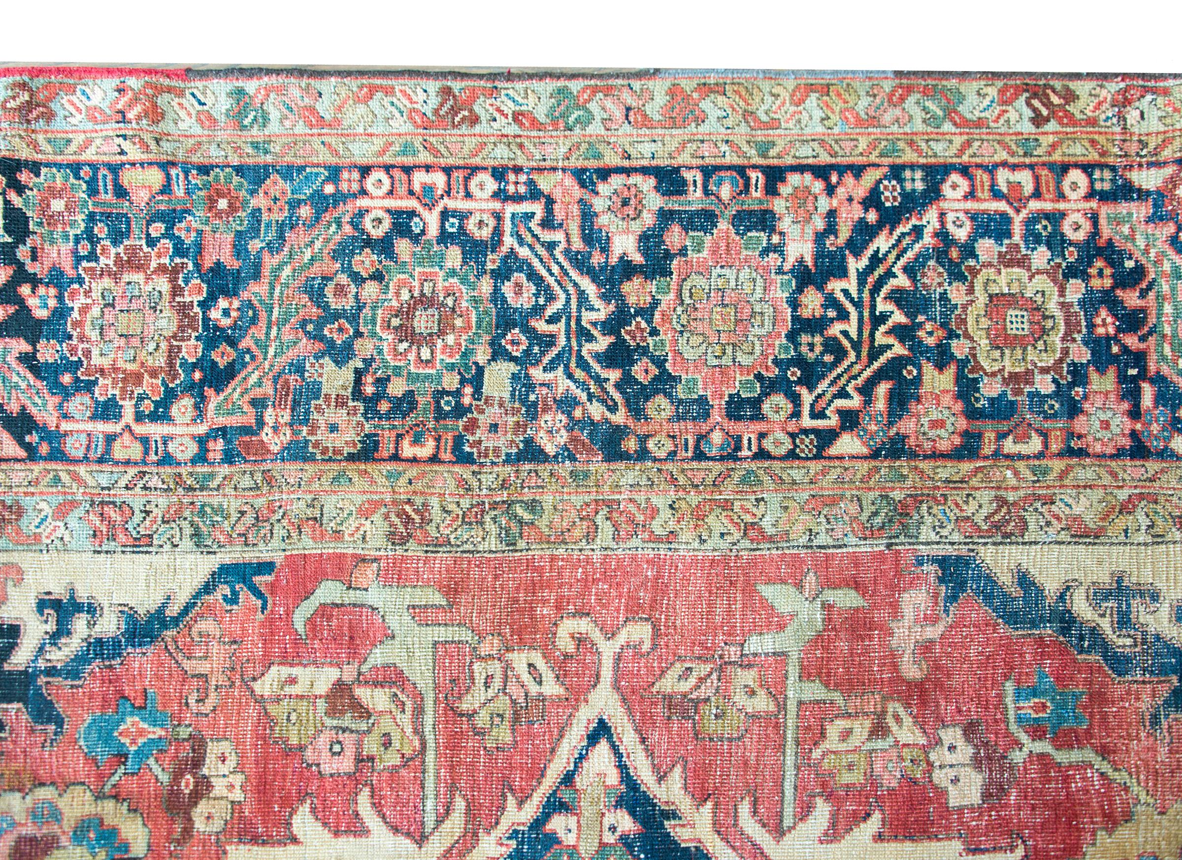 Late 19th Century Persian Heriz Serapi Rug For Sale 3