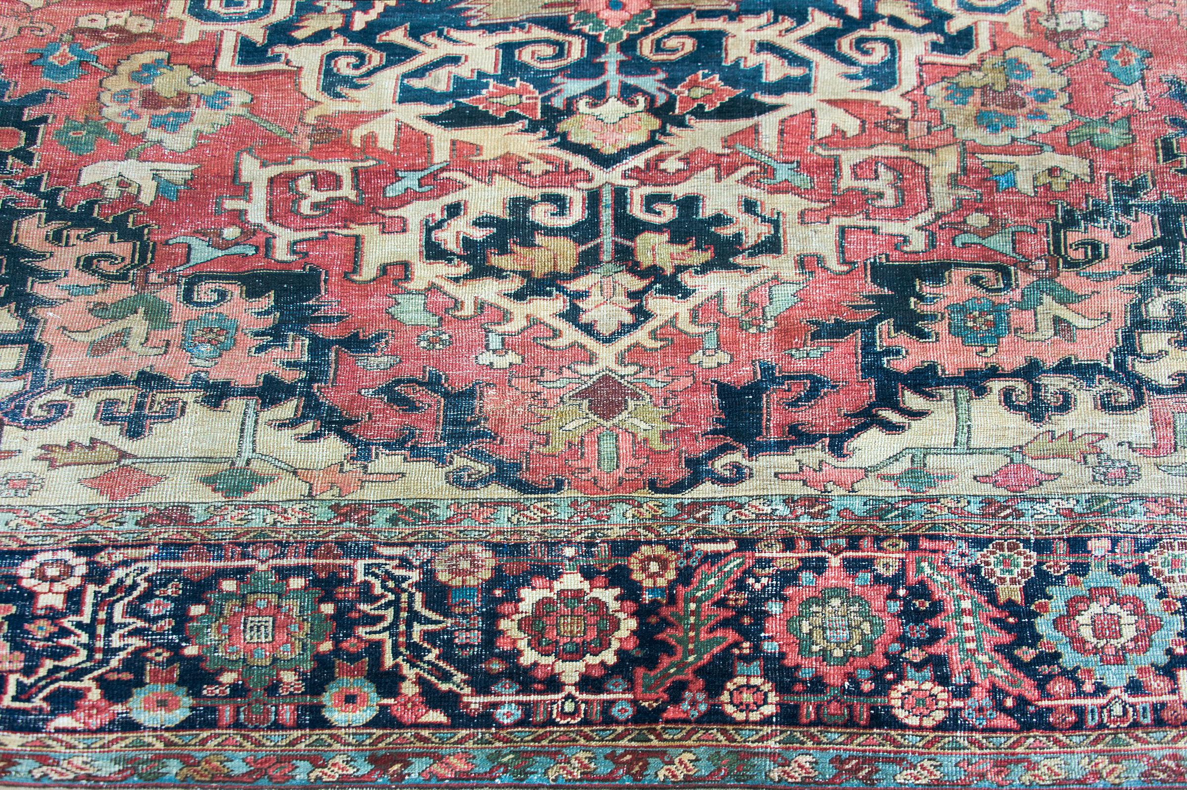 Late 19th Century Persian Heriz Serapi Rug For Sale 4