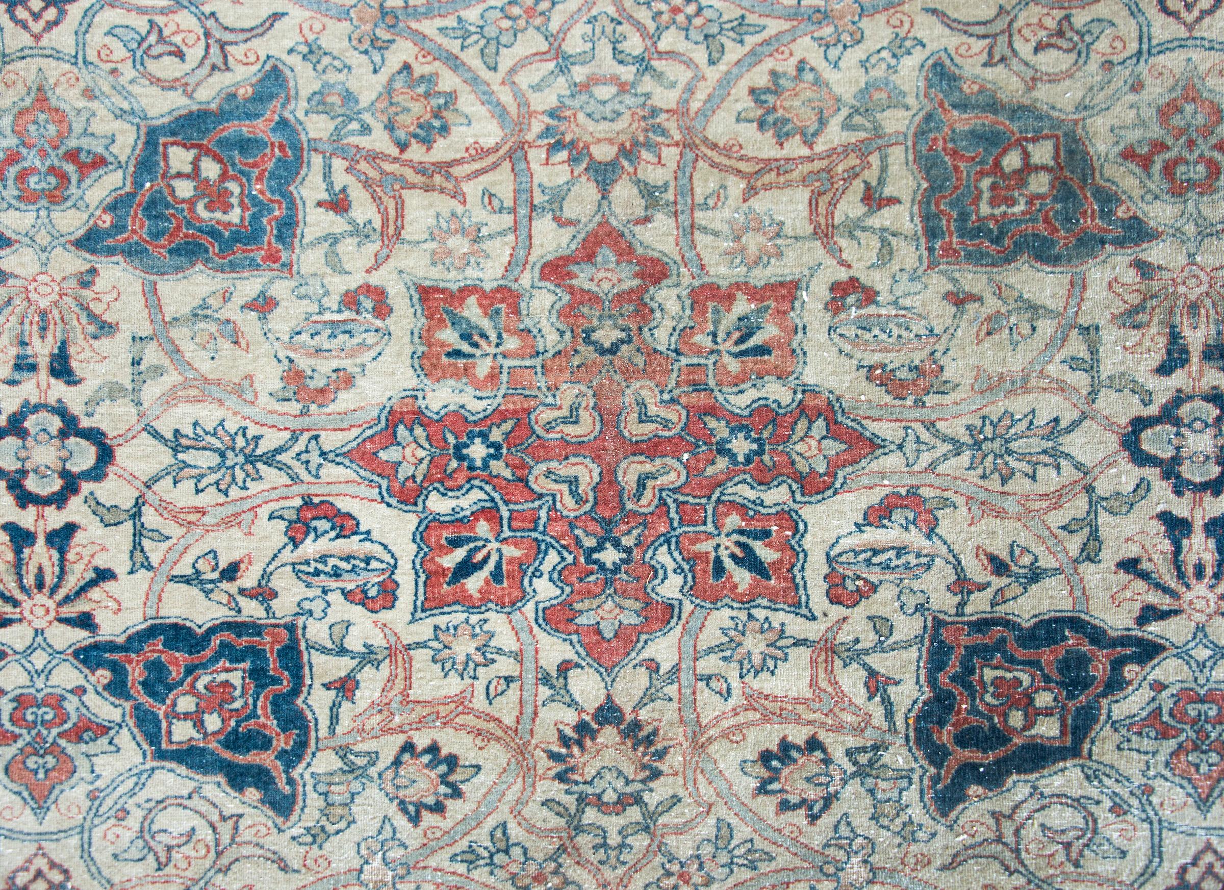 Late 19th Century Persian Isfahan Rug For Sale 3