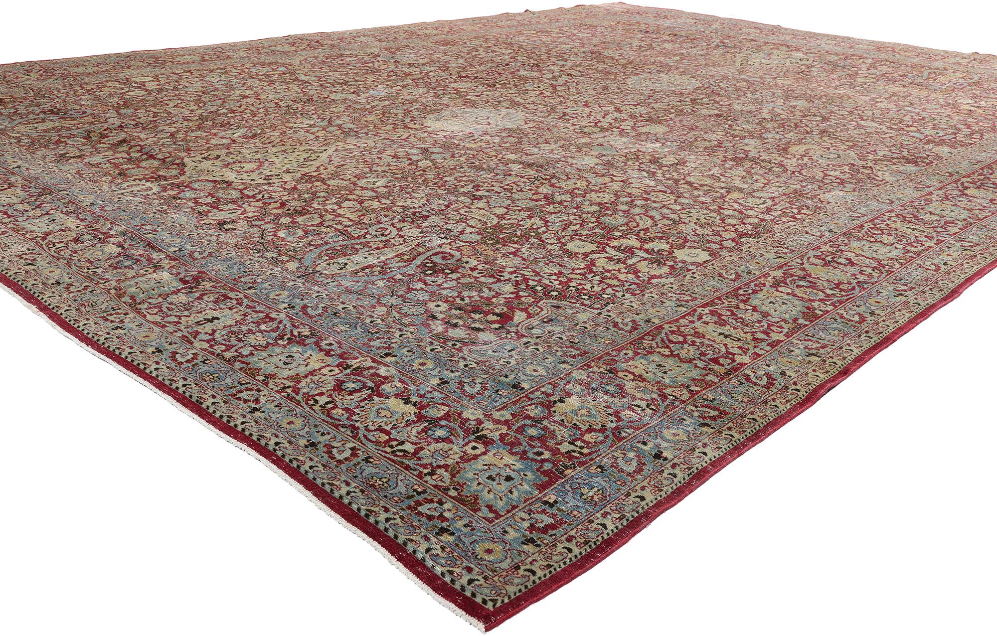 51527 Tappeto Kerman Antico Distressed Persian 11'09 x 16'03. Con la sua bellezza robusta e la sua sensibilità rustica, questo tappeto persiano antico Kerman, annodato a mano in lana, assumerà un aspetto curato e vissuto, senza tempo e con un senso