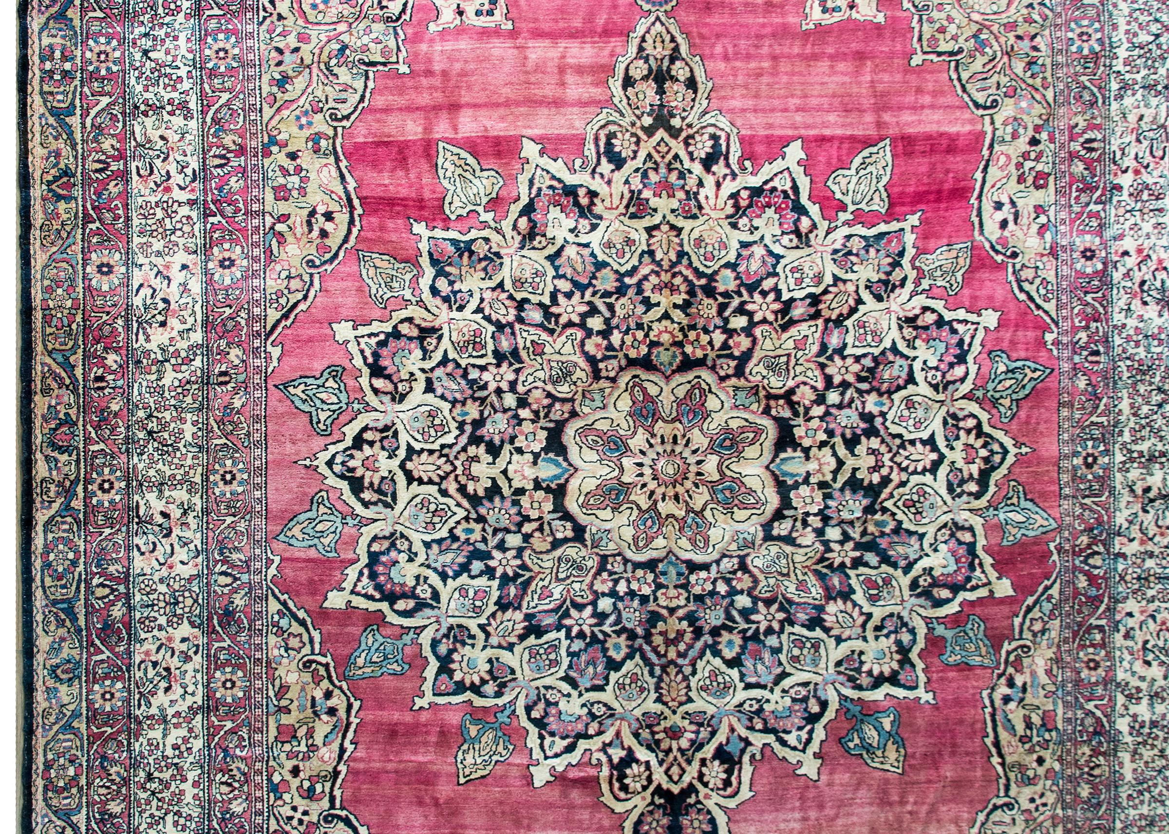 Fin du XIXe siècle Tapis persan fin XIXe siècle Lavar Kirman en vente
