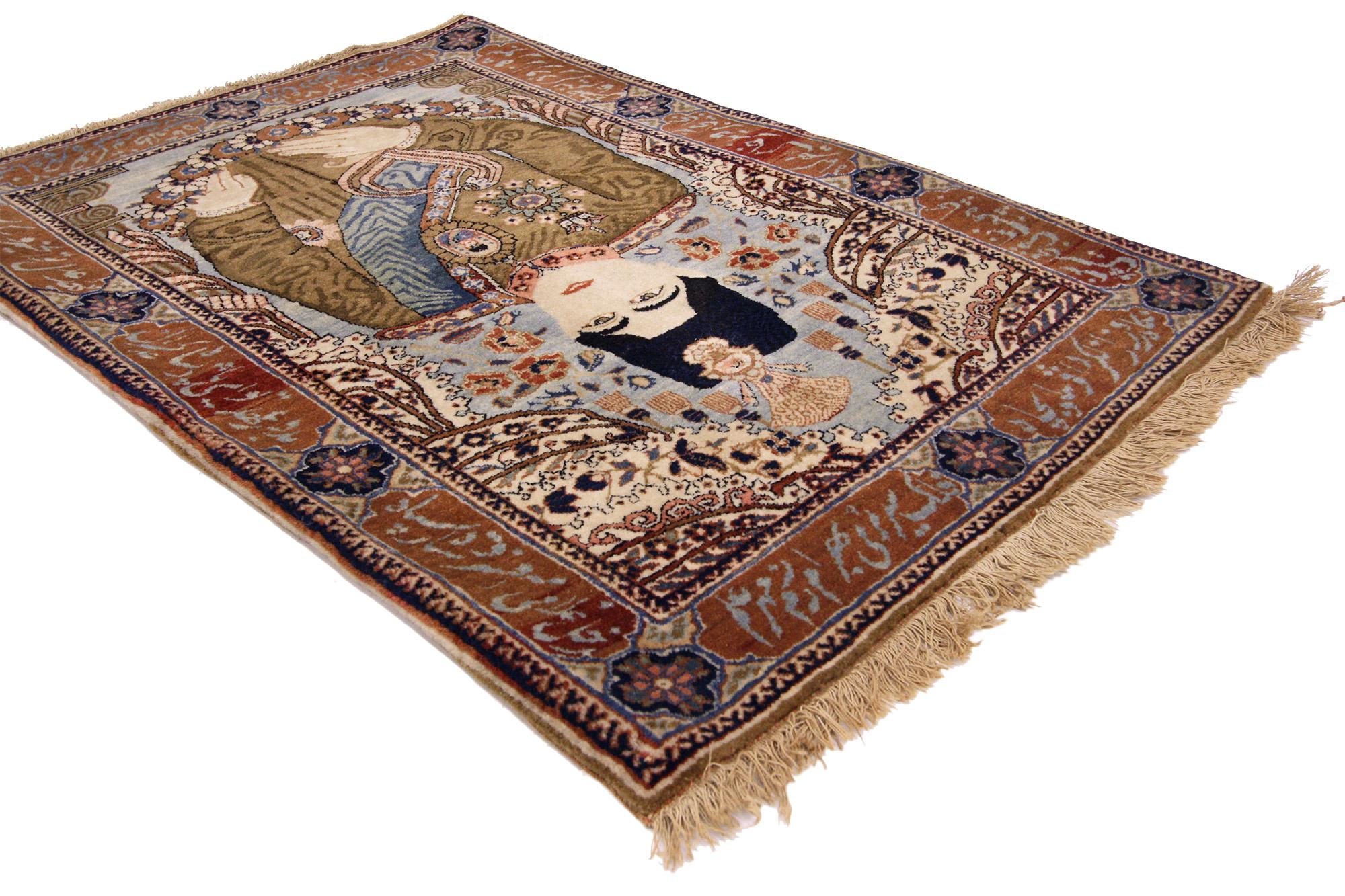 77162 Alfombra Persa Antigua Mohtasham Kashan Pictórica, 02'00 x 03'00. 
Firmada por el estimado maestro tejedor Mohtasham Kashan, he aquí esta exquisita alfombra pictórica antigua Kashan de lana anudada a mano. Una verdadera obra maestra, que