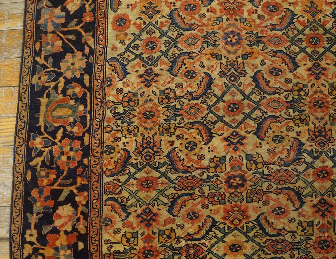 Persischer Sarouk Farahan-Teppich aus dem späten 19. Jahrhundert im Zustand „Gut“ im Angebot in New York, NY