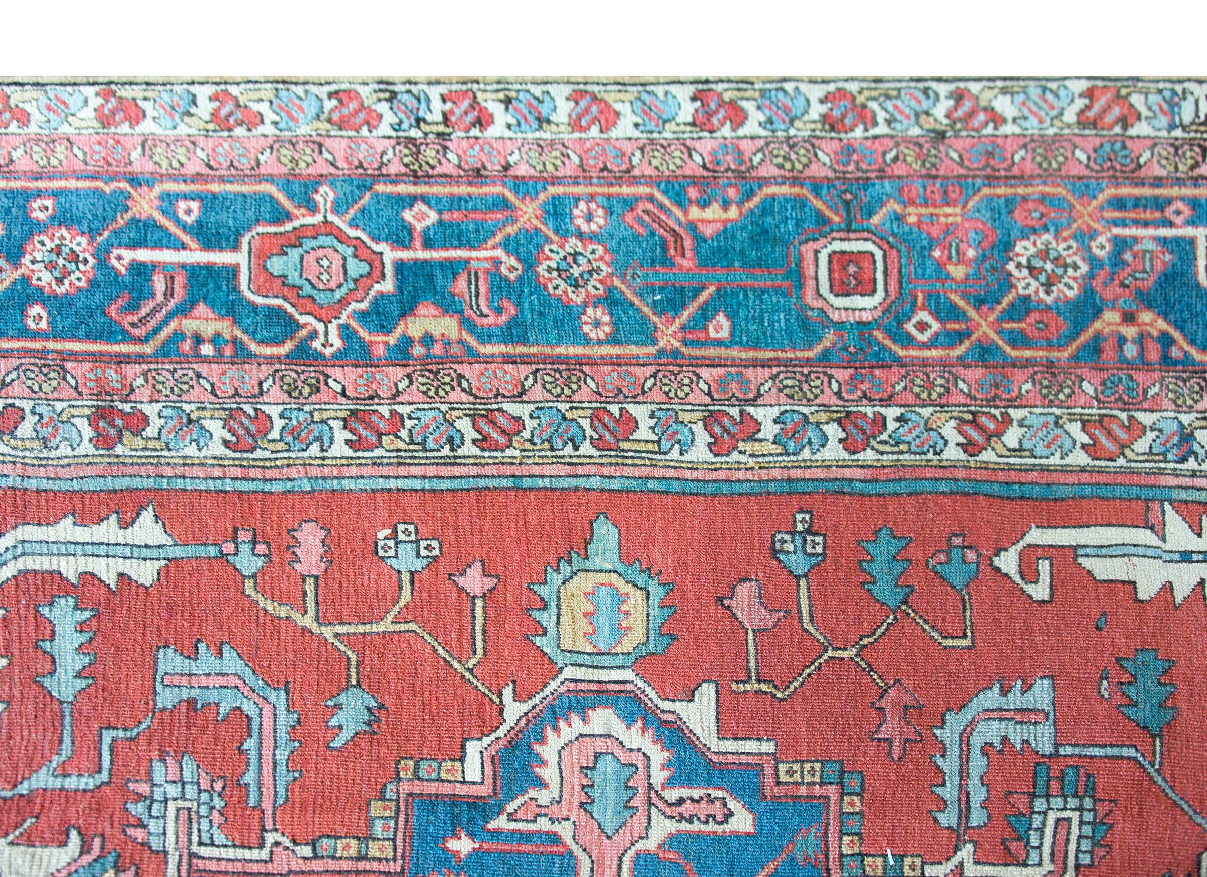Late 19th Century Persian Serapi Rug For Sale 5