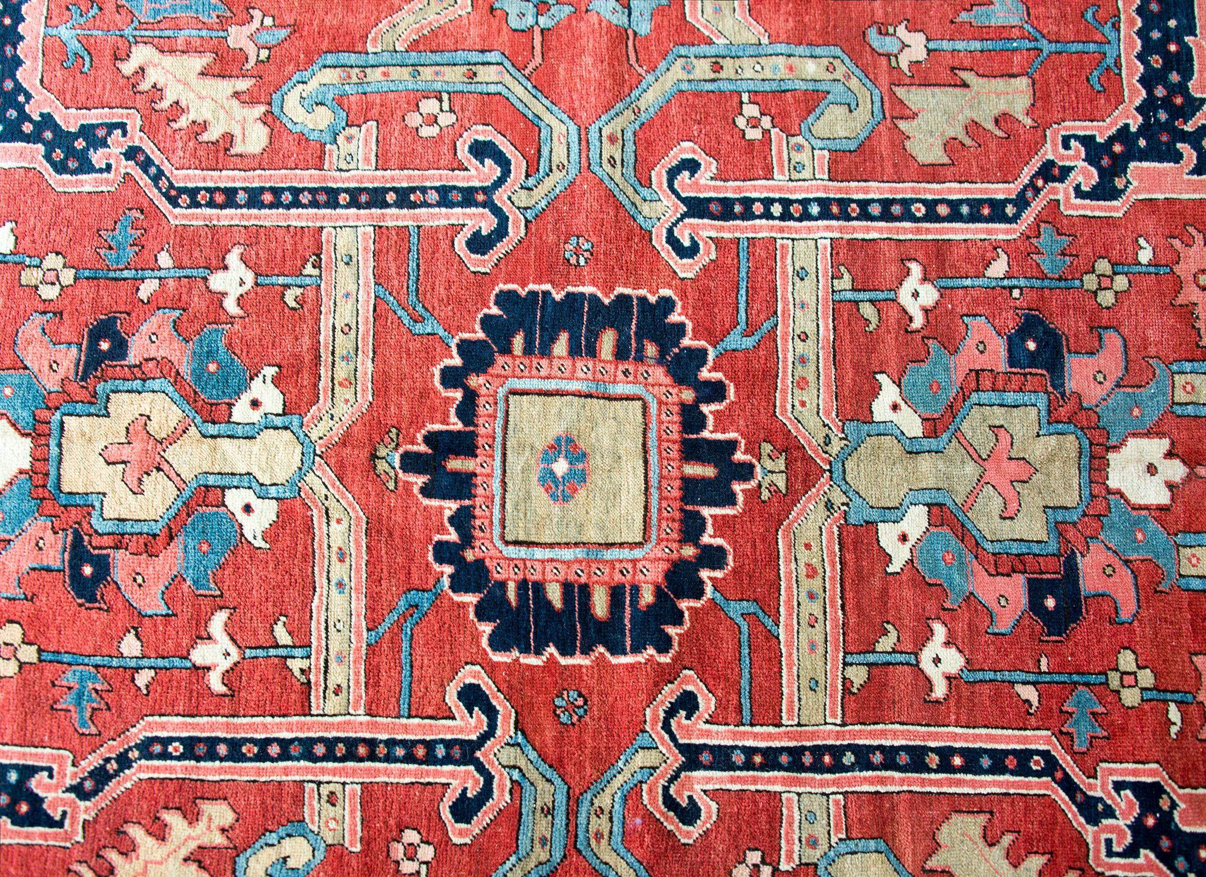 Late 19th Century Persian Serapi Rug For Sale 4