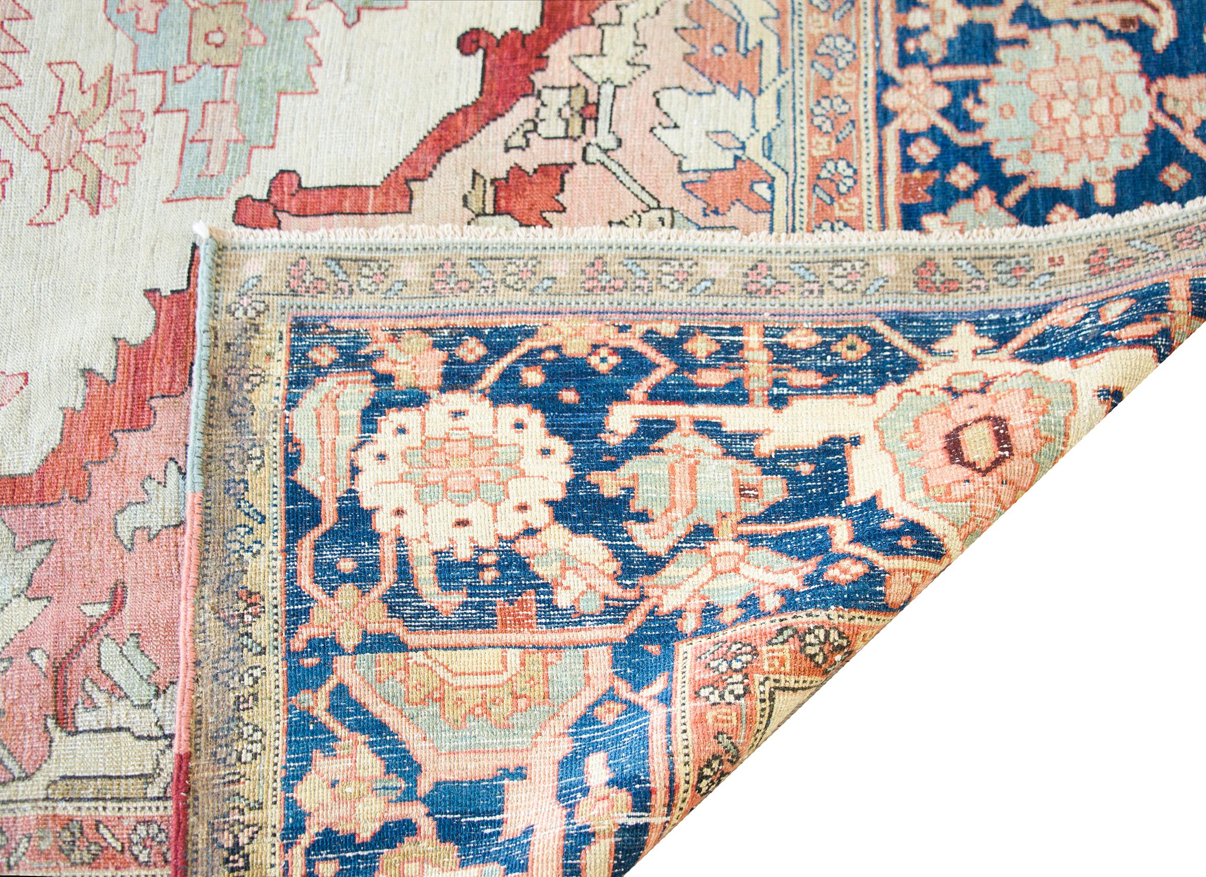 Persischer Serapi-Teppich aus dem späten 19. Jahrhundert im Angebot 7