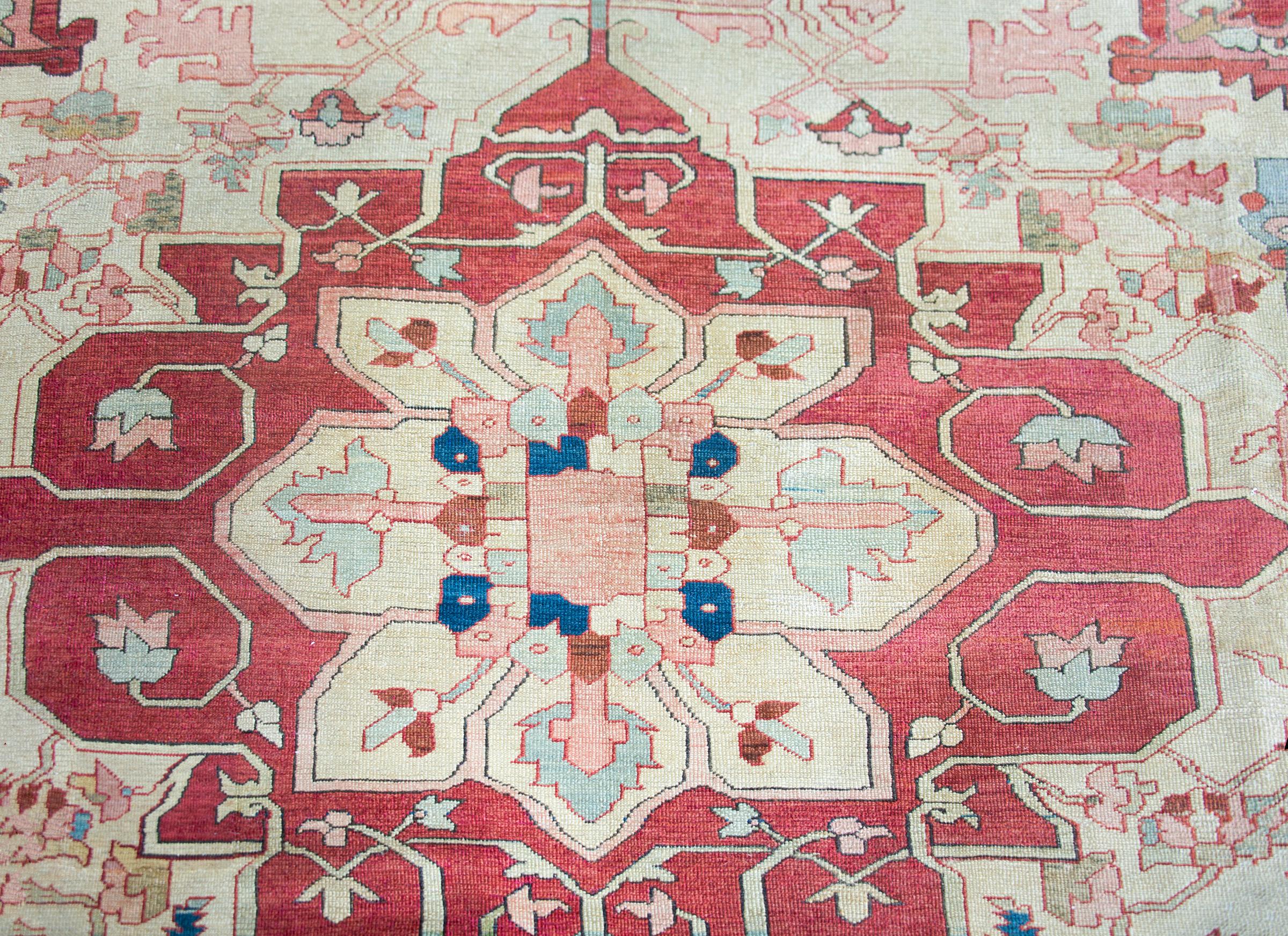 Persischer Serapi-Teppich aus dem späten 19. Jahrhundert (Wolle) im Angebot