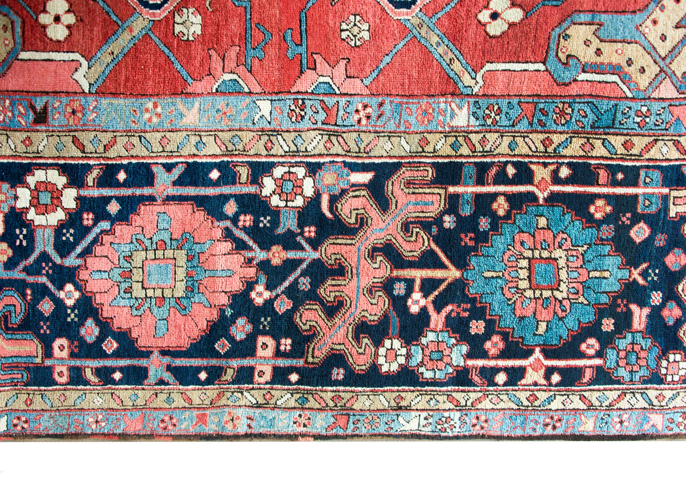 Late 19th Century Persian Serapi Rug In Good Condition For Sale In Chicago, IL