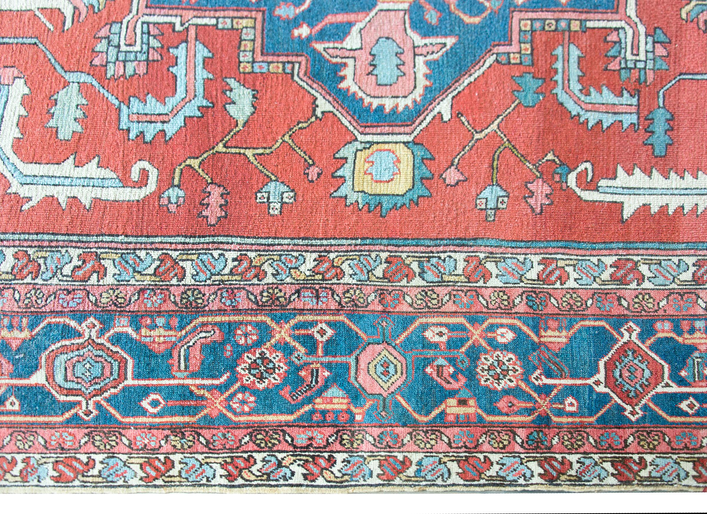 Late 19th Century Persian Serapi Rug For Sale 1
