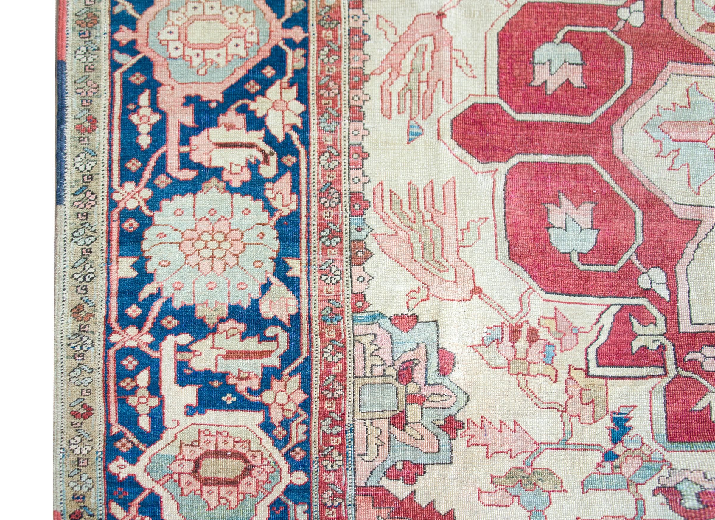 Persischer Serapi-Teppich aus dem späten 19. Jahrhundert im Angebot 3
