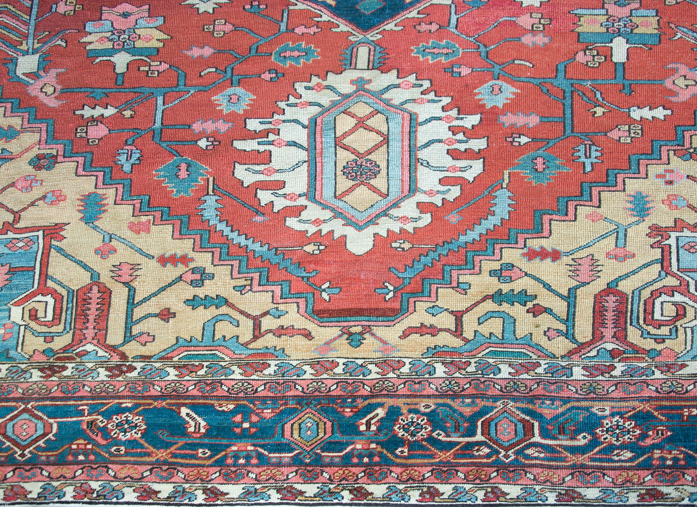 Late 19th Century Persian Serapi Rug For Sale 4