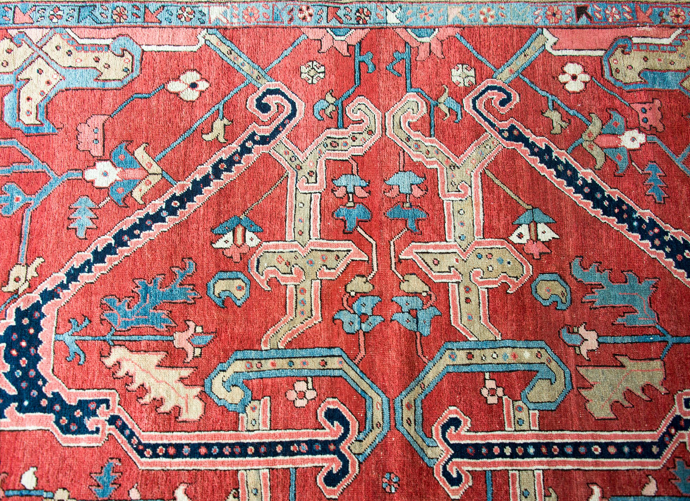 Late 19th Century Persian Serapi Rug For Sale 3