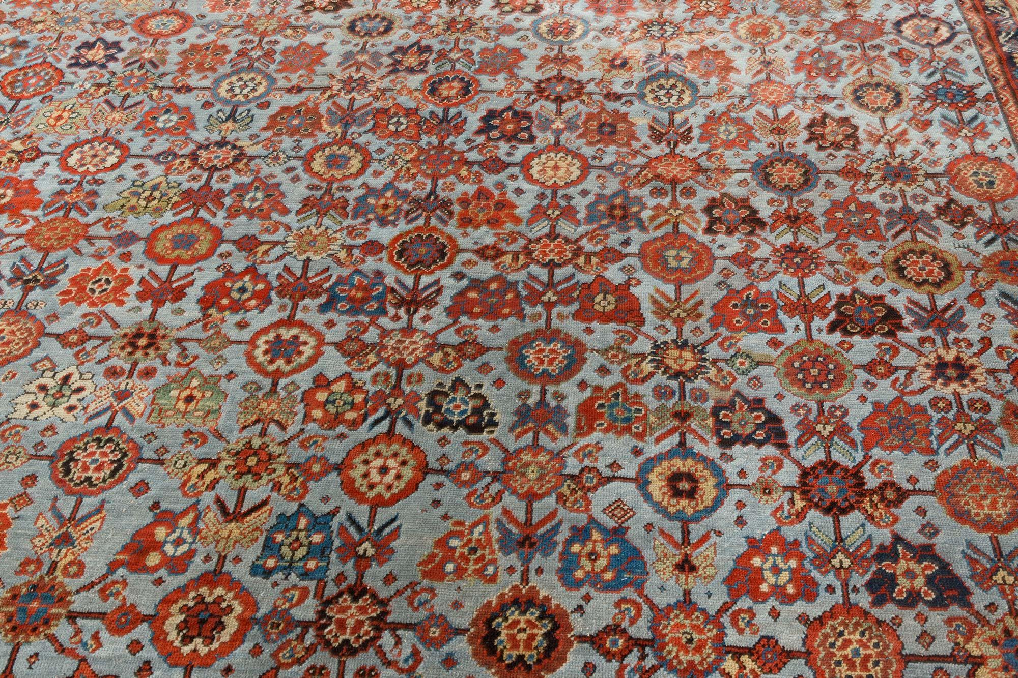 19th Century Persian Sultanabad Handmade Wool Rug In Good Condition For Sale In New York, NY