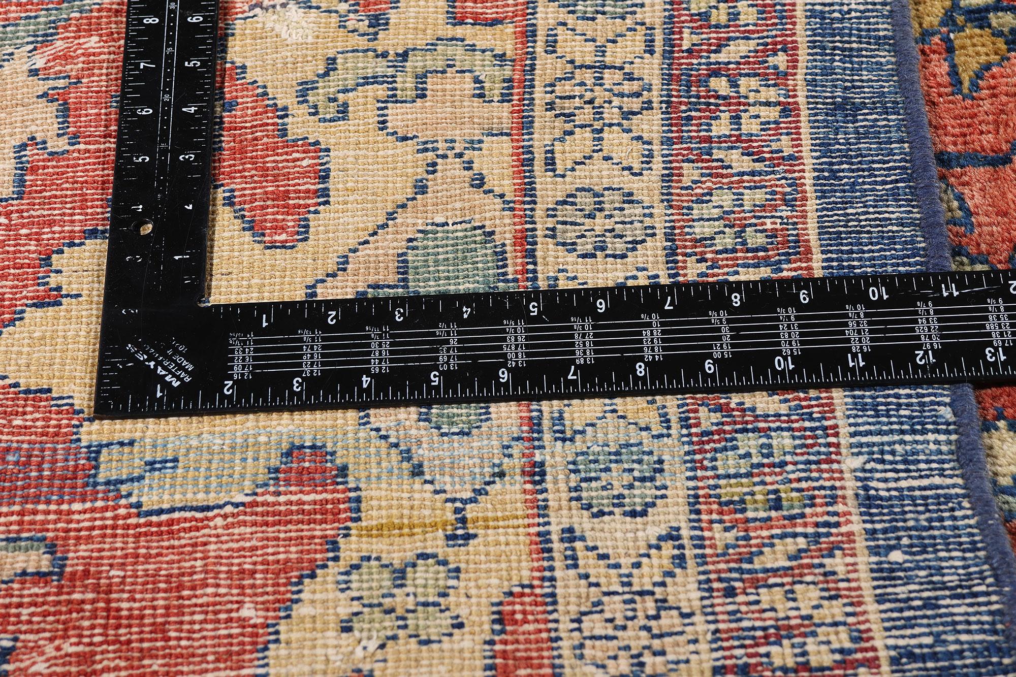 Late 19th Century Persian Sultanabad Carpet with Modern Style en vente 4