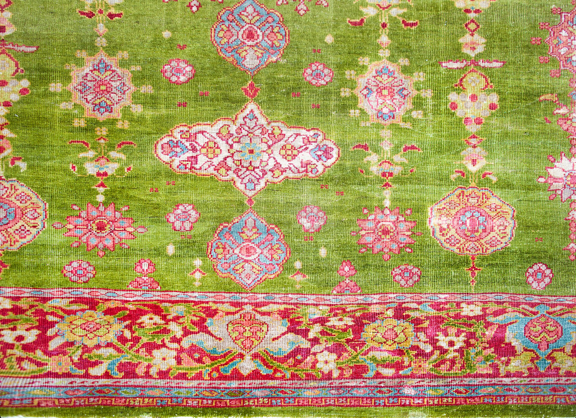 Persischer Sultanabad-Teppich des späten 19. Jahrhunderts im Angebot 8