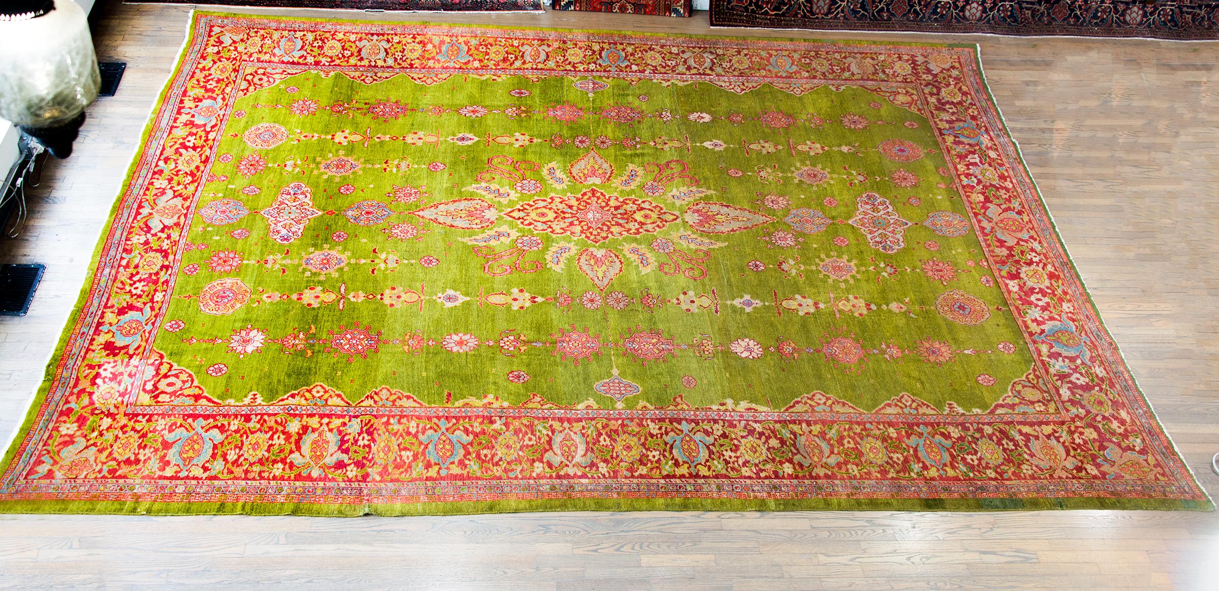 Persischer Sultanabad-Teppich des späten 19. Jahrhunderts im Angebot 11