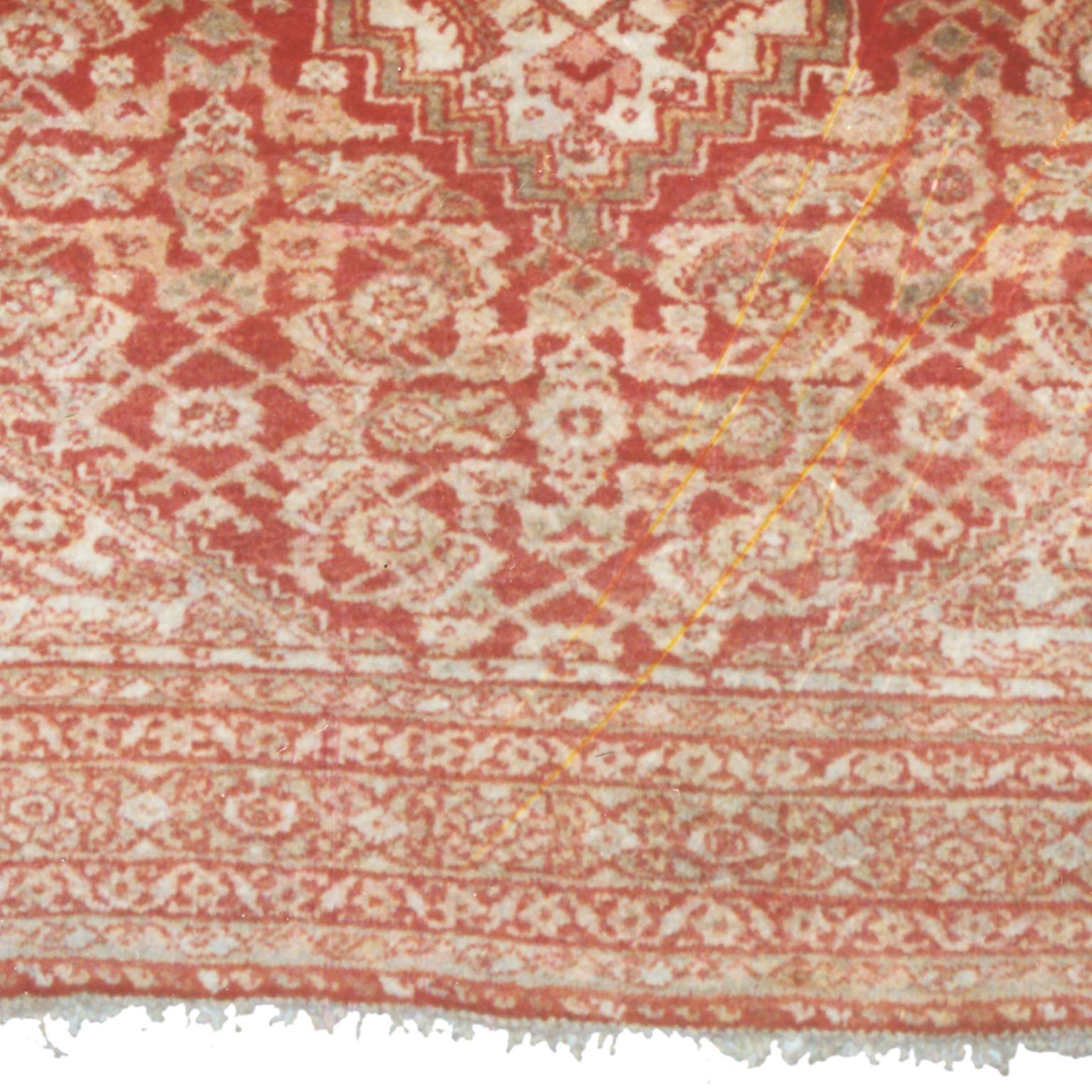 Late 19th Century Persian Sultanabad Rug In Good Condition For Sale In New York, NY