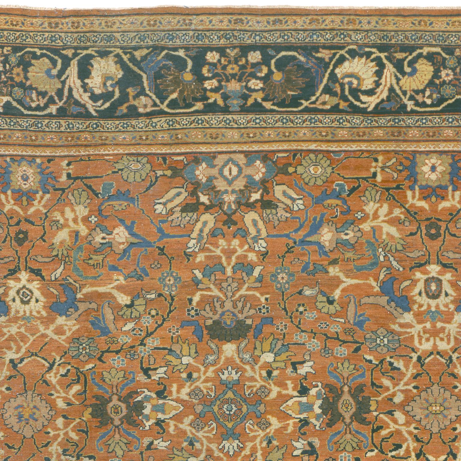 Late 19th Century Persian Sultanabad Rug In Good Condition For Sale In New York, NY