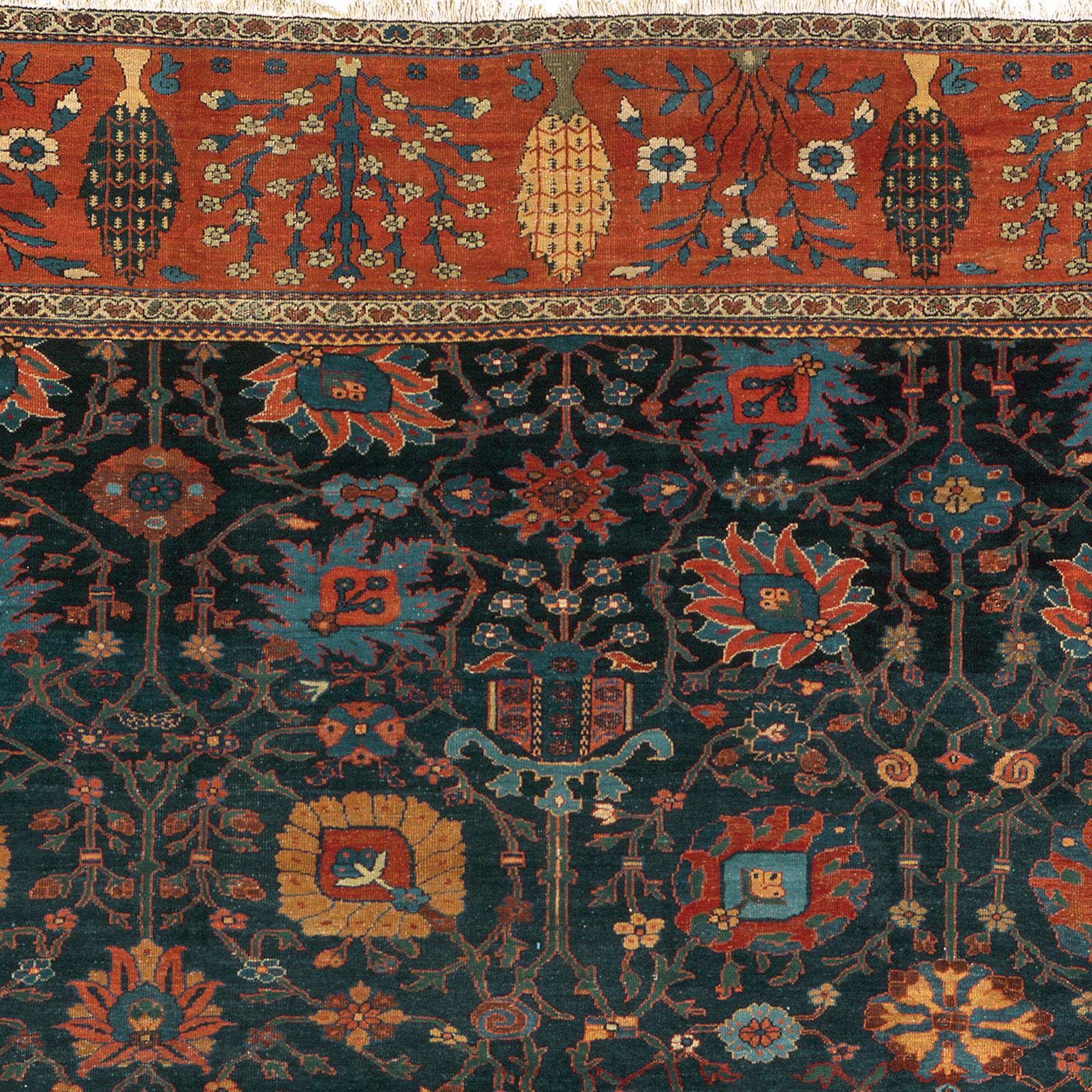 Late 19th Century Persian Sultanabad Rug In Good Condition In New York, NY