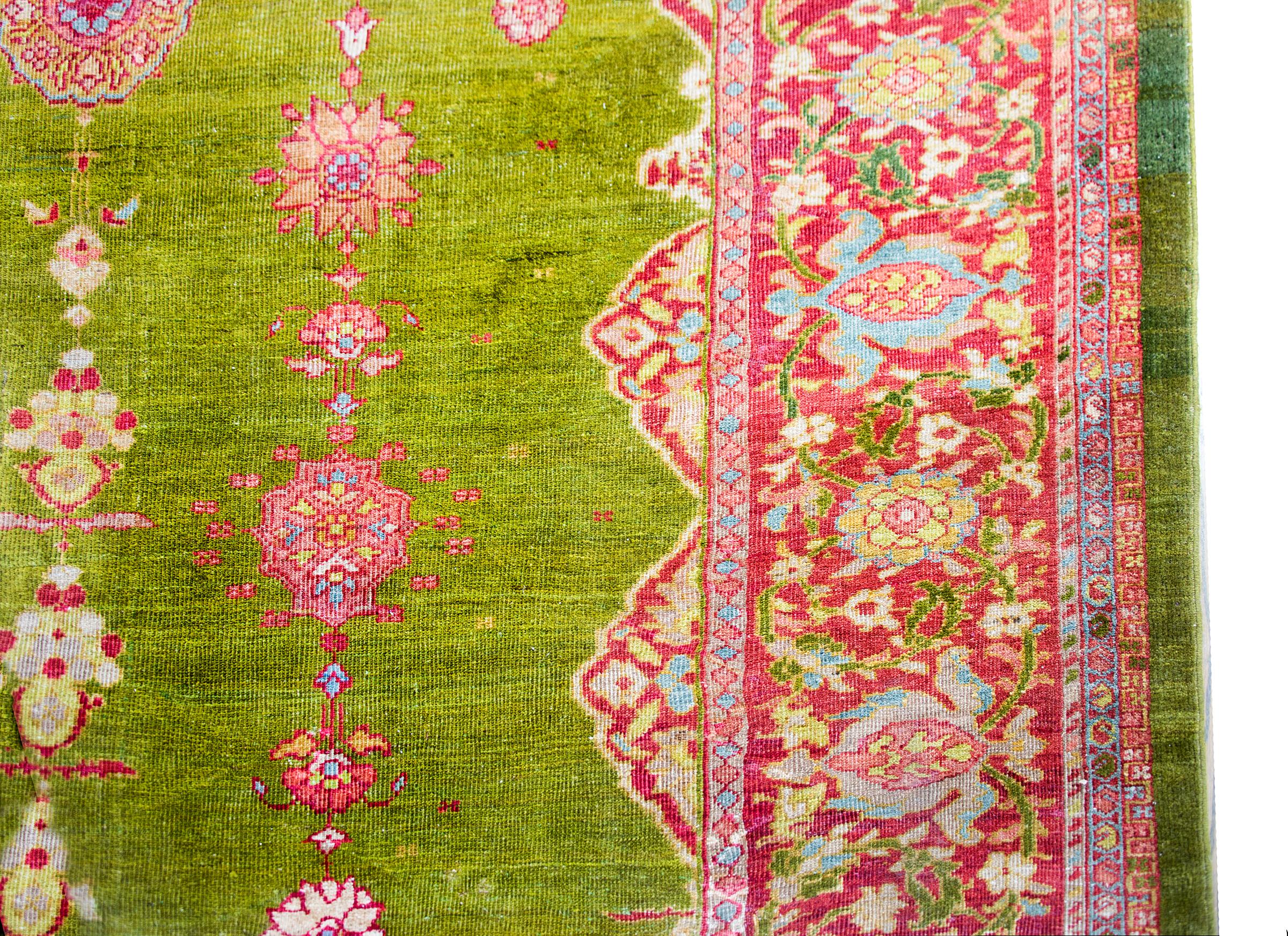 Persischer Sultanabad-Teppich des späten 19. Jahrhunderts im Angebot 2