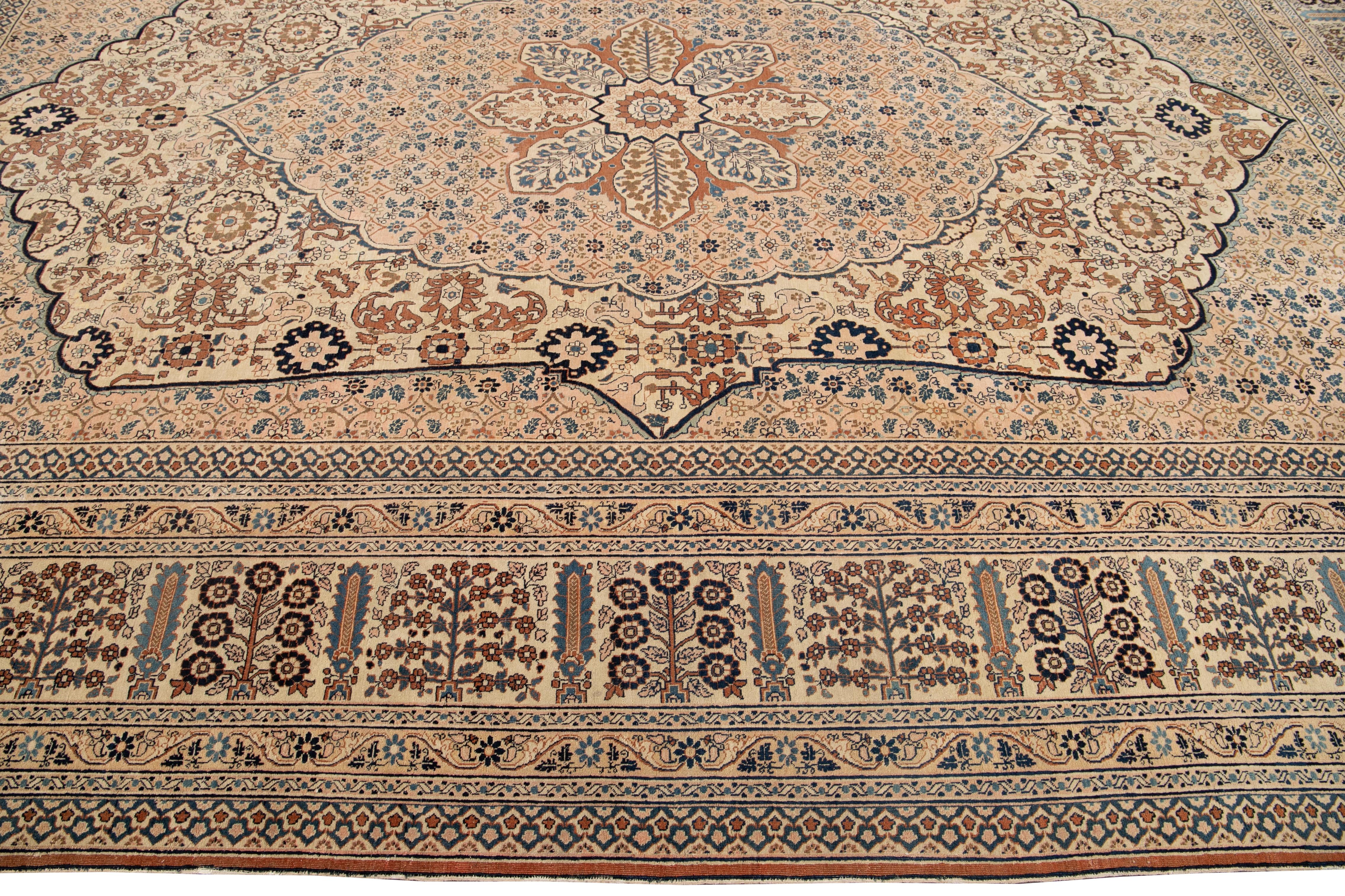 Late 19th Century Persian Tabriz Handmade Wool Rug For Sale 8