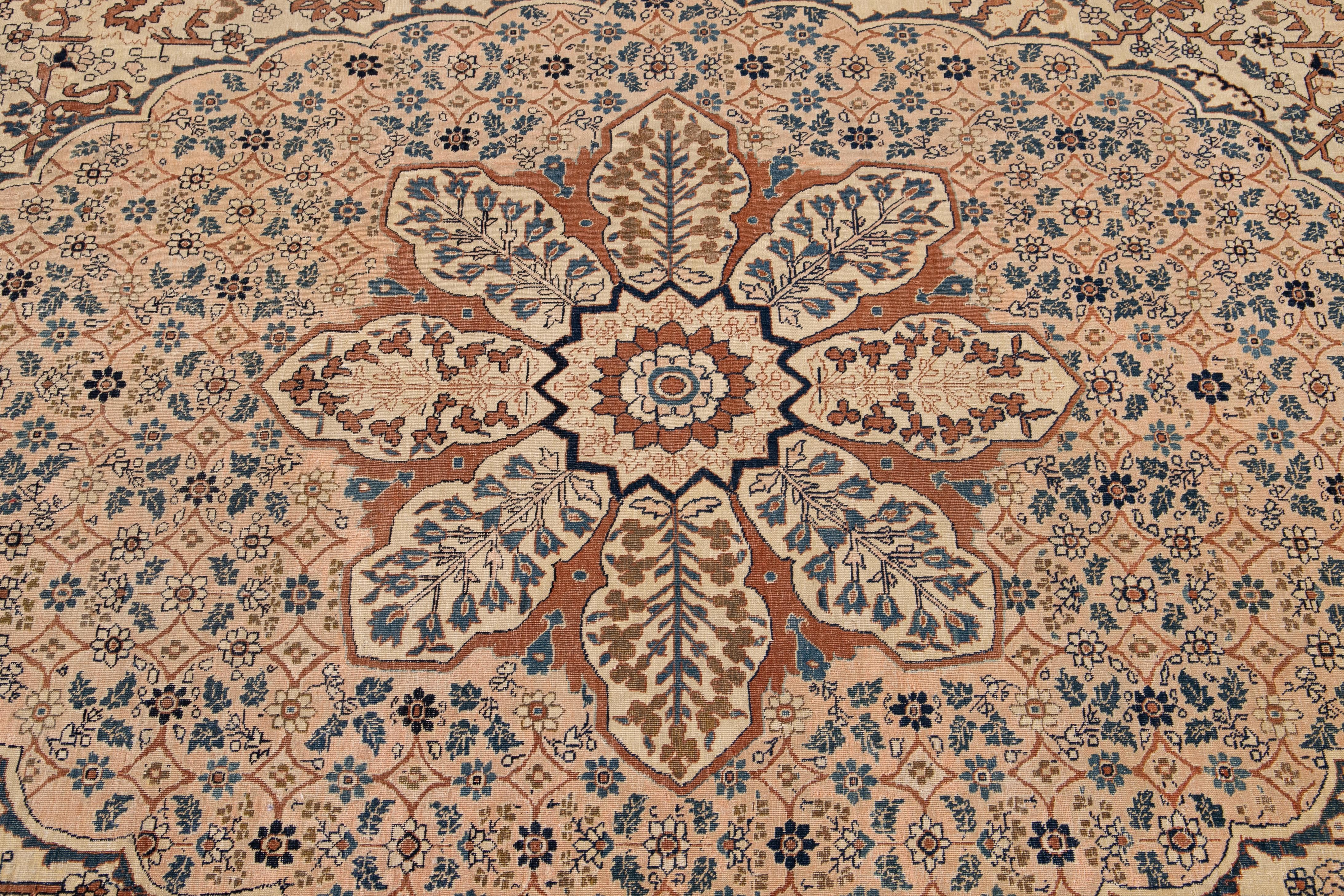 Late 19th Century Persian Tabriz Handmade Wool Rug For Sale 4